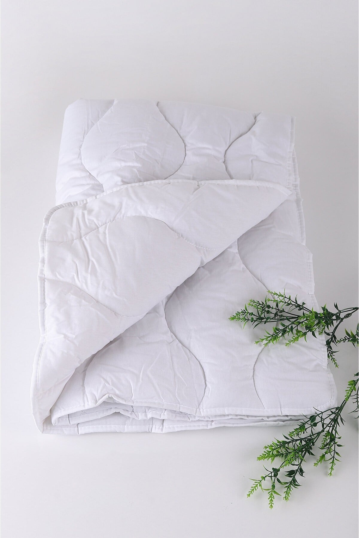 Kristal 100x150 cm Bebek Yorganı | Yumuşak Dokulu, Konforlu, Nefes Alabilen, Dört Mevsime Uygun