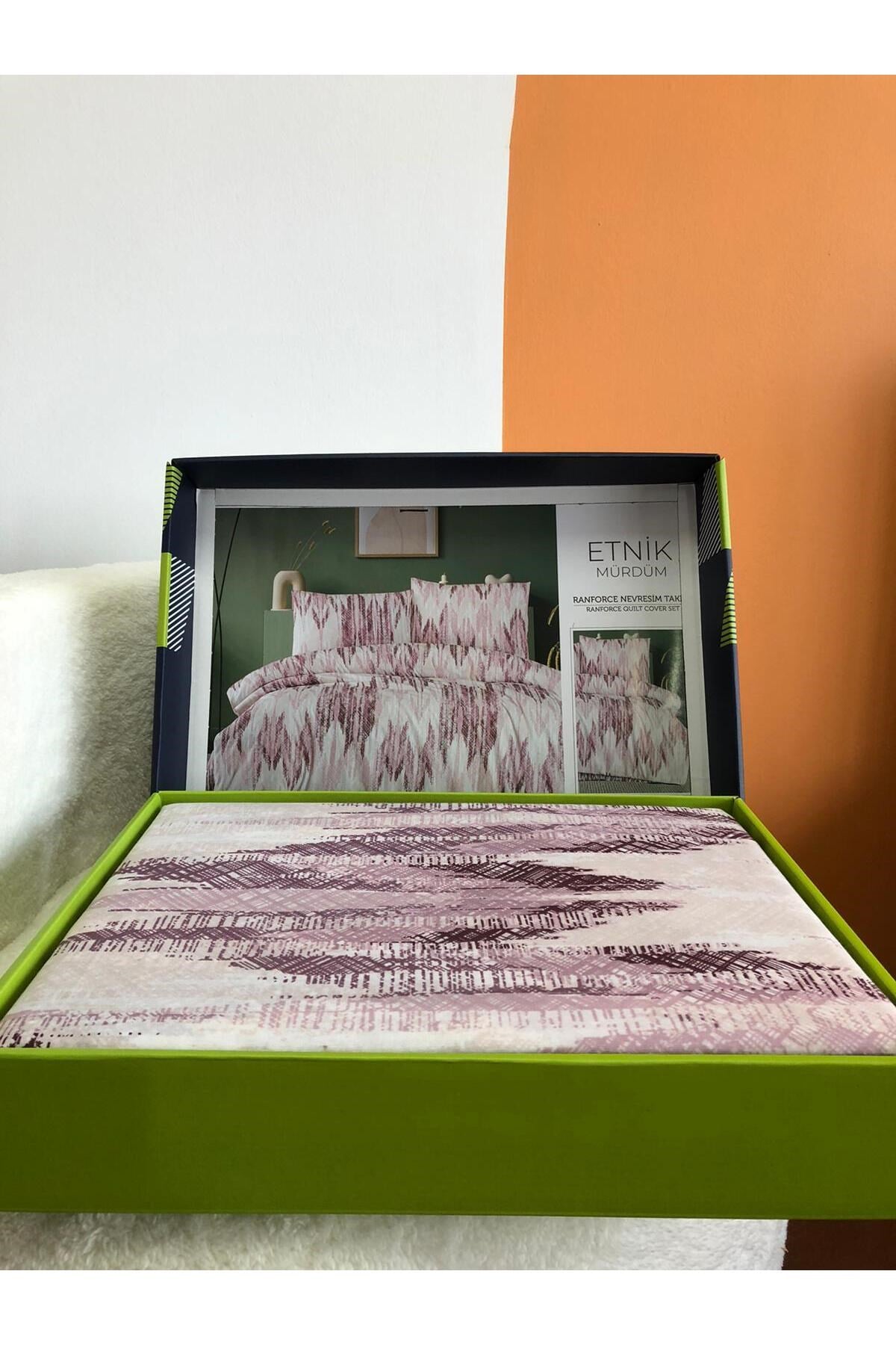 New Box Tek Kişilik Nevresim Takımı | Çarşafı Lastiksiz | Günlük Kullanım | Lüks Kutulu | 3 Parça