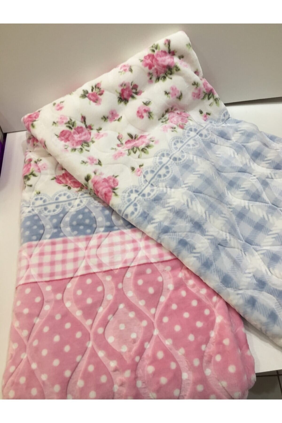 Pembe Mavi Gül Modern Desen Çift Kişilik Battaniye 4 Kg Yıkanabilir Peluş Kalın Battaniye