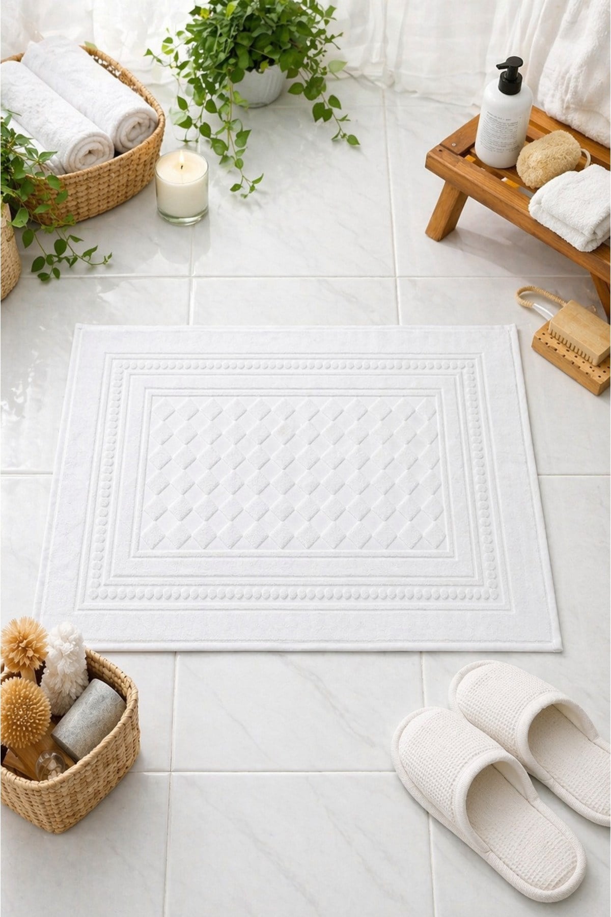 Piramit Desenli Lüks Ayak Havlusu | 50x70 cm | %100 Pamuk | Ultra Yumuşak Doku | Yüksek Emicilik | Dayanıklı ve Şık
