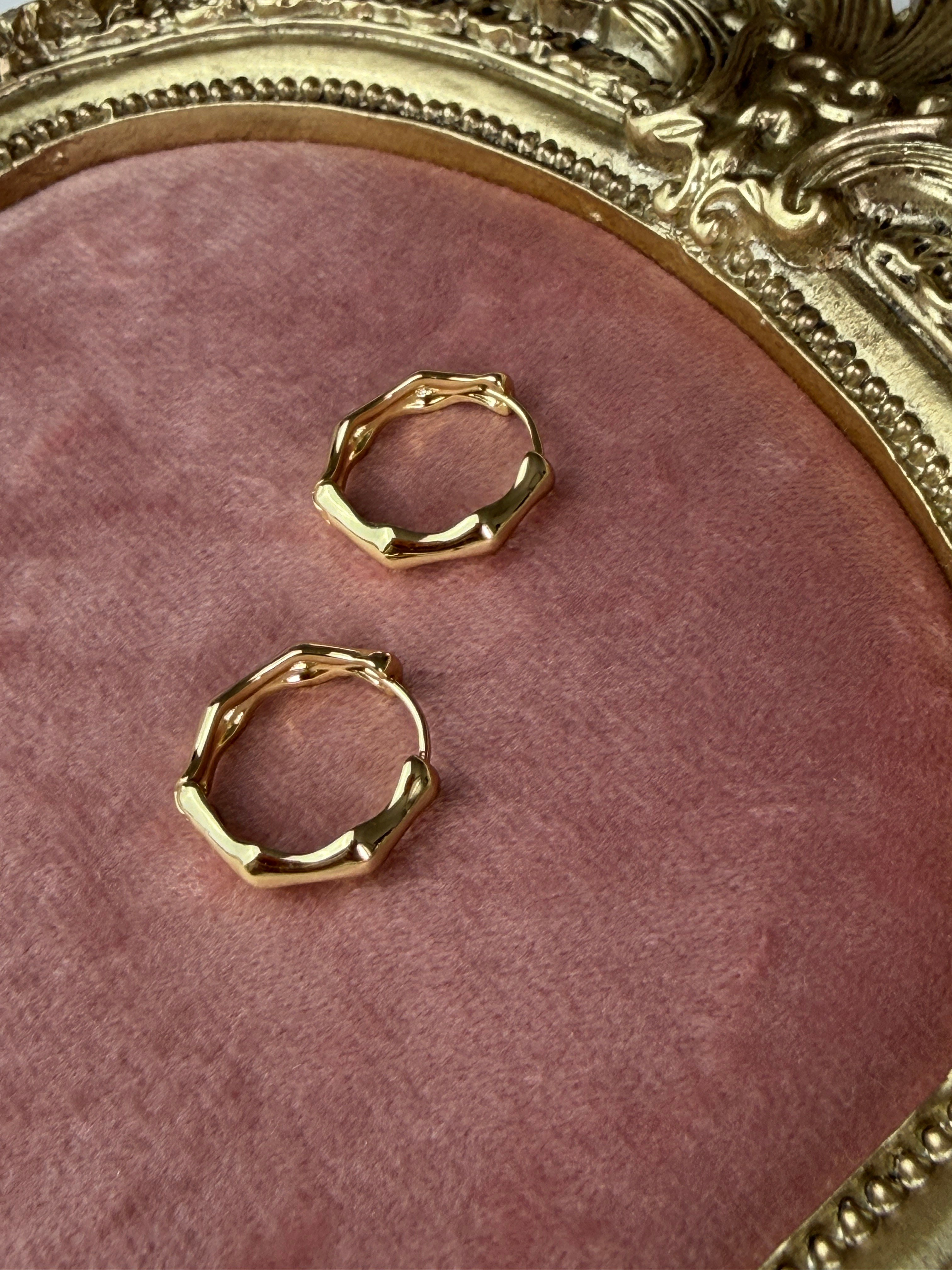 Gold Kaplama Modern Formlu Halka Küpe