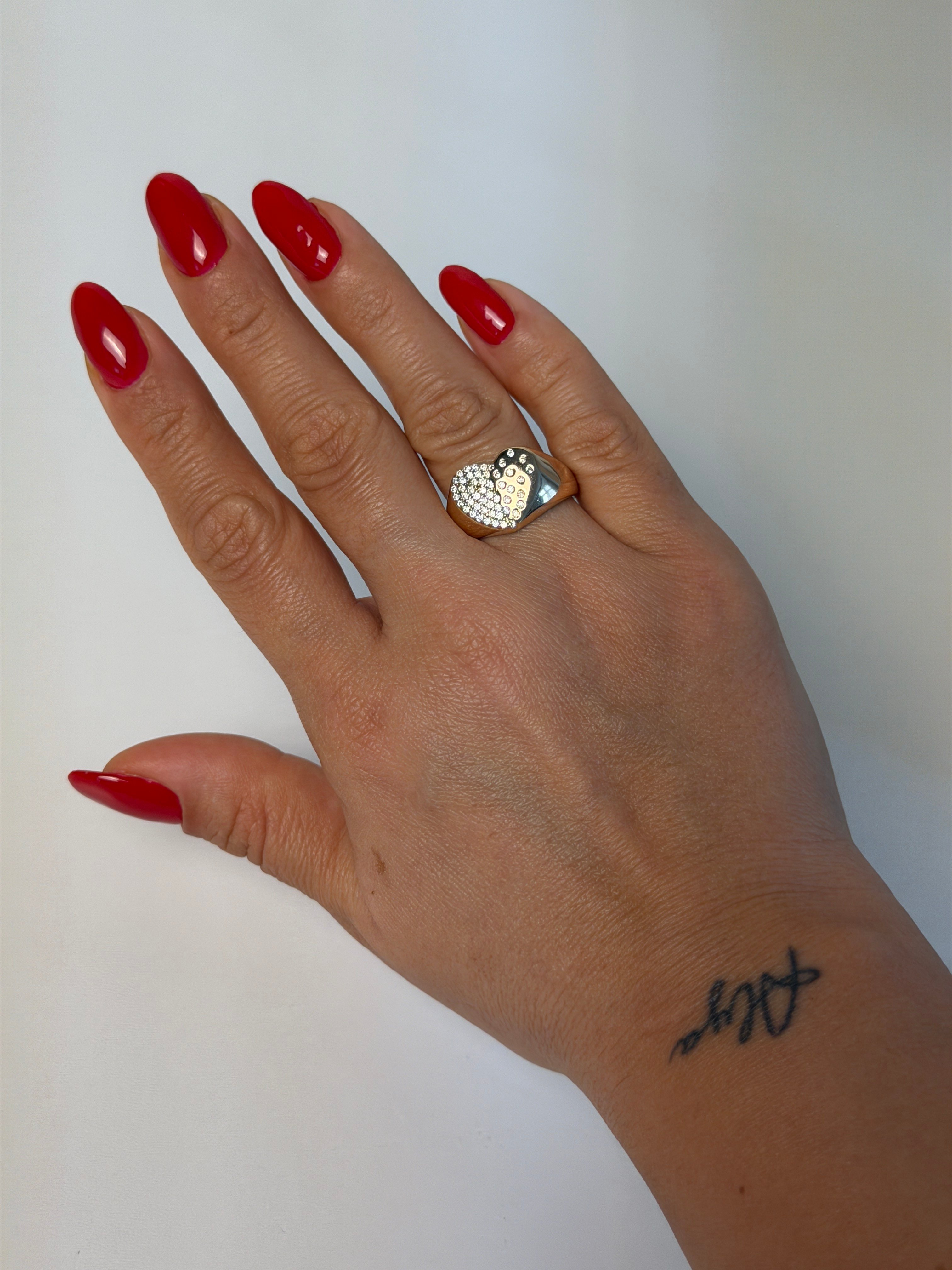 Rose Gold Rengi Taşlı Kalp Figürlü Yüzük