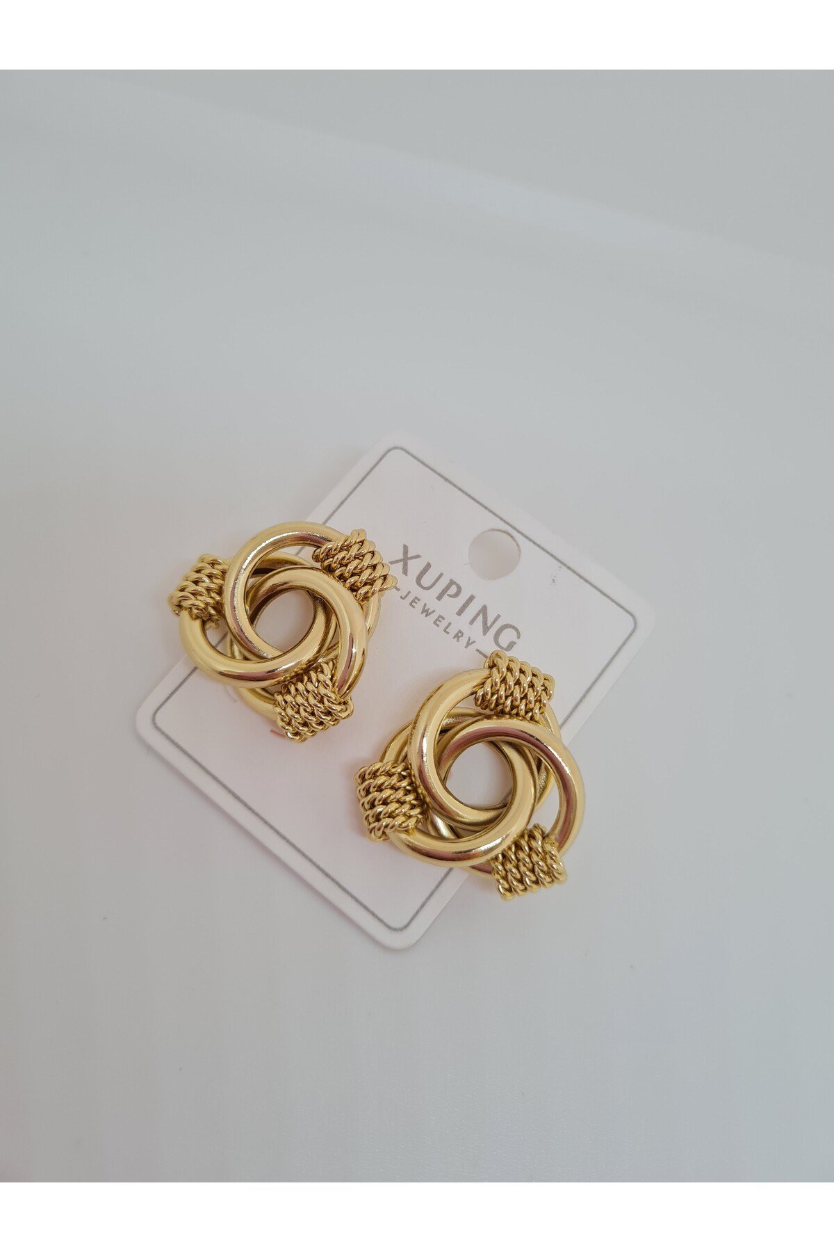Xuping Örgü Detaylı İçiçe Geçmeli Gold Küpe