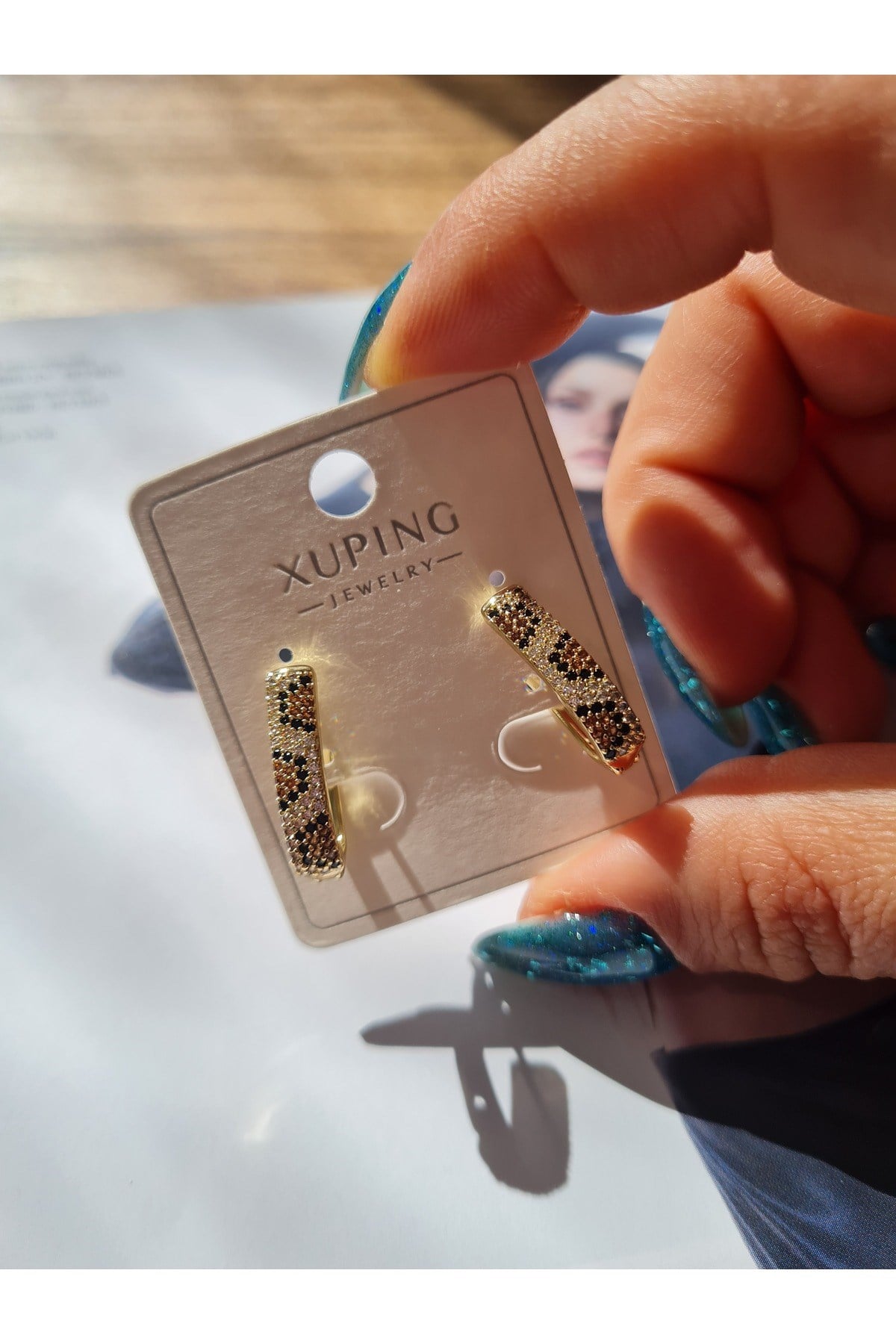 Leopar Desenli Taşlı Gold Küpe