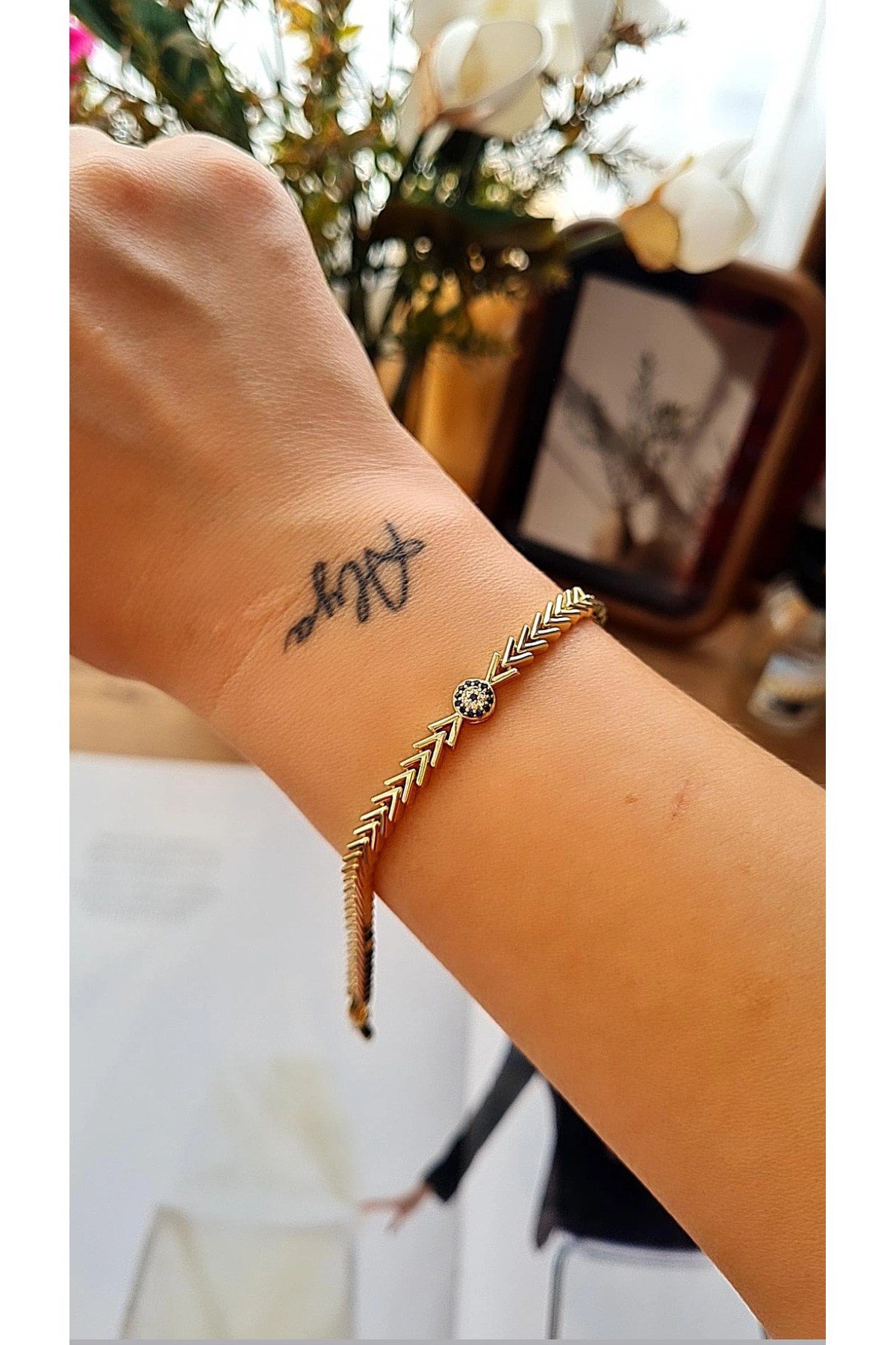 14K Altın Kaplama Göz Detaylı Ok Form Bileklik
