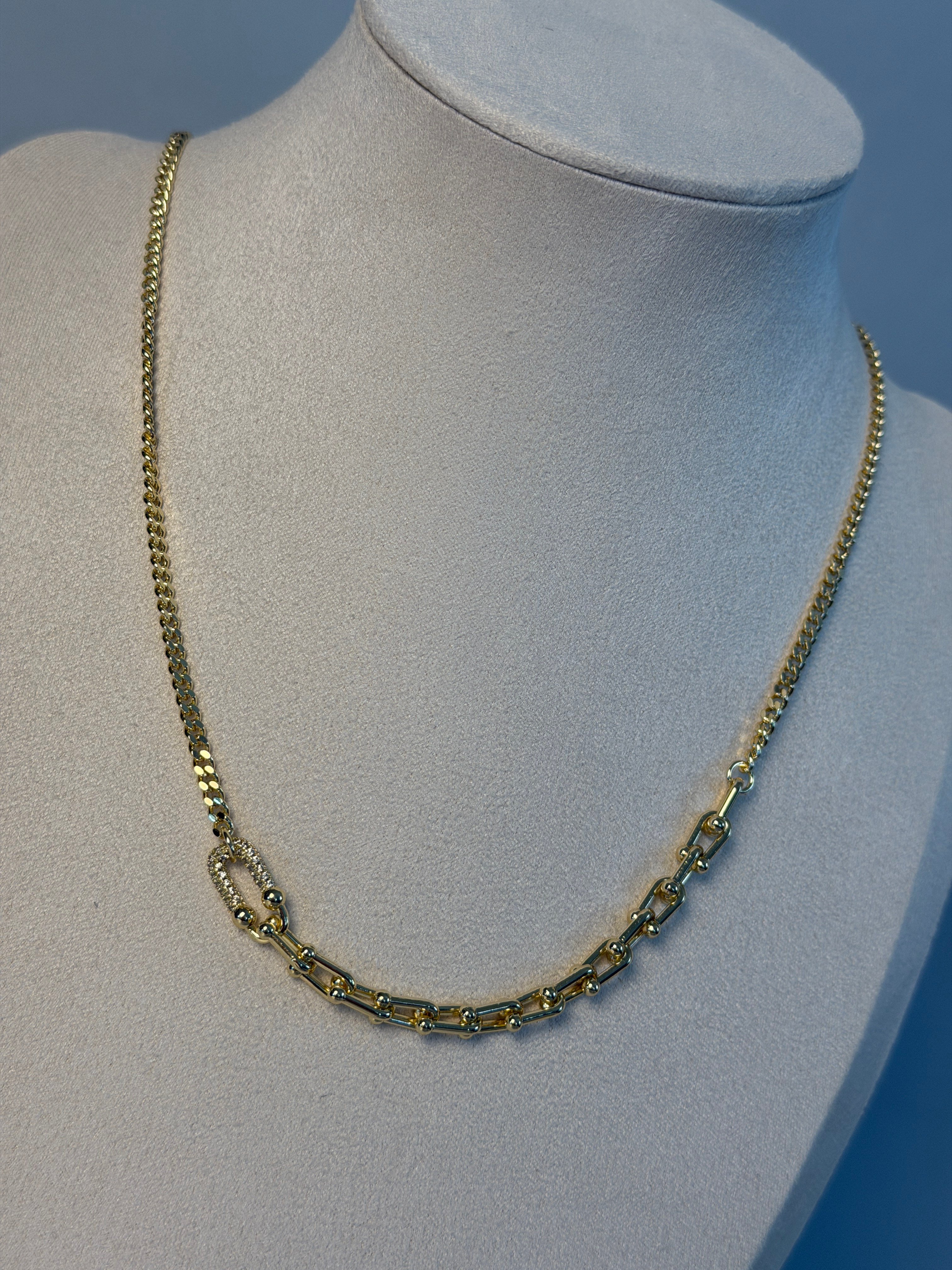 Gold Renk Modern Kolye
