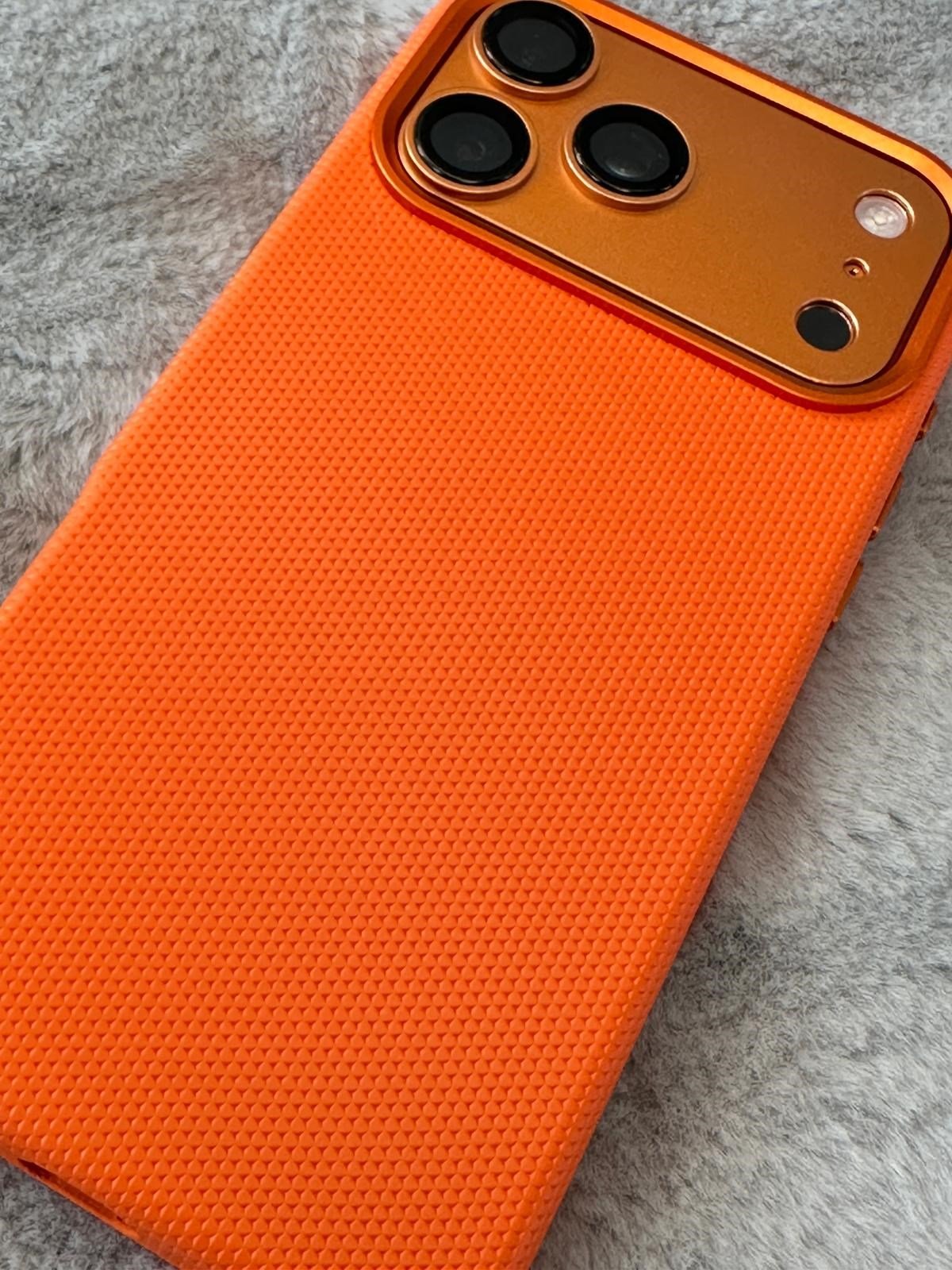 17 Pro Max Uyumlu Turuncu Dokulu Premium Telefon Kılıfı