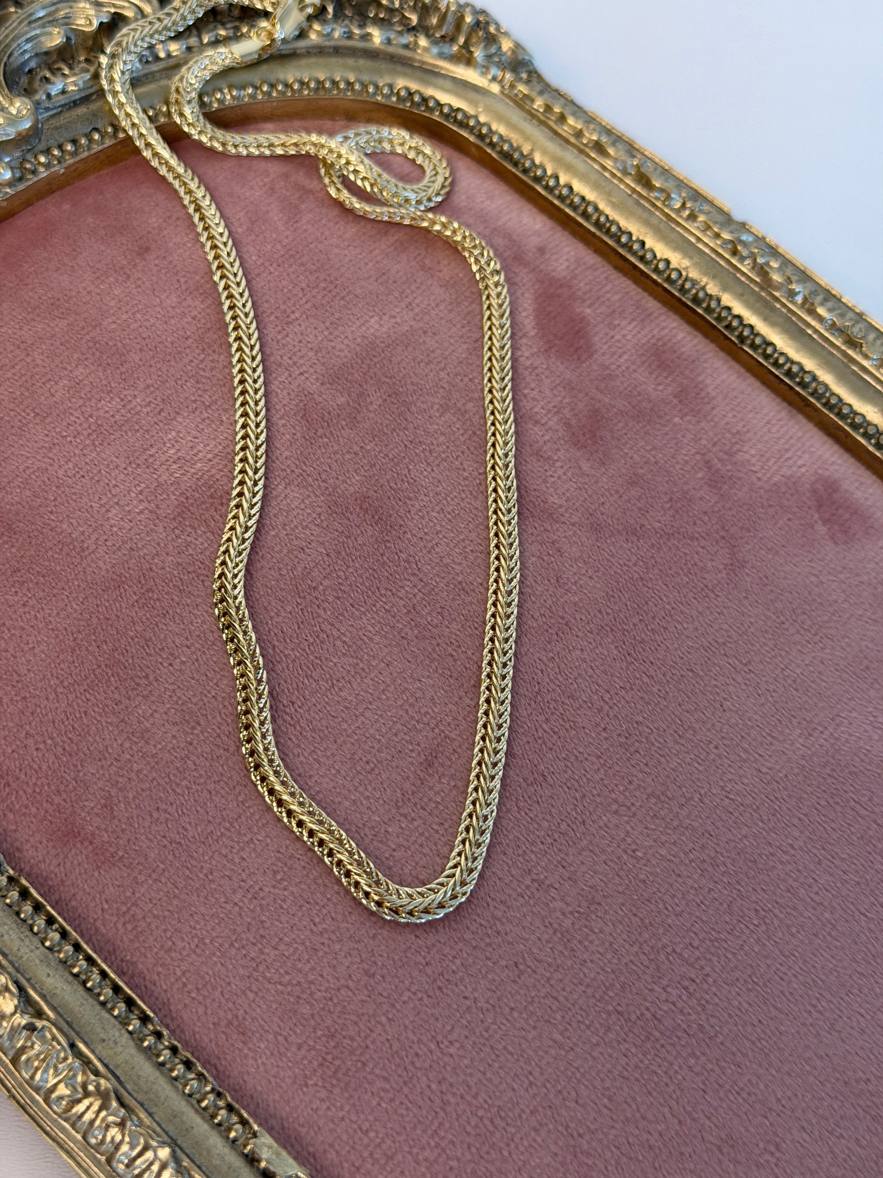 Gold Renk Balıksırtı Örgü Zincir Kolye