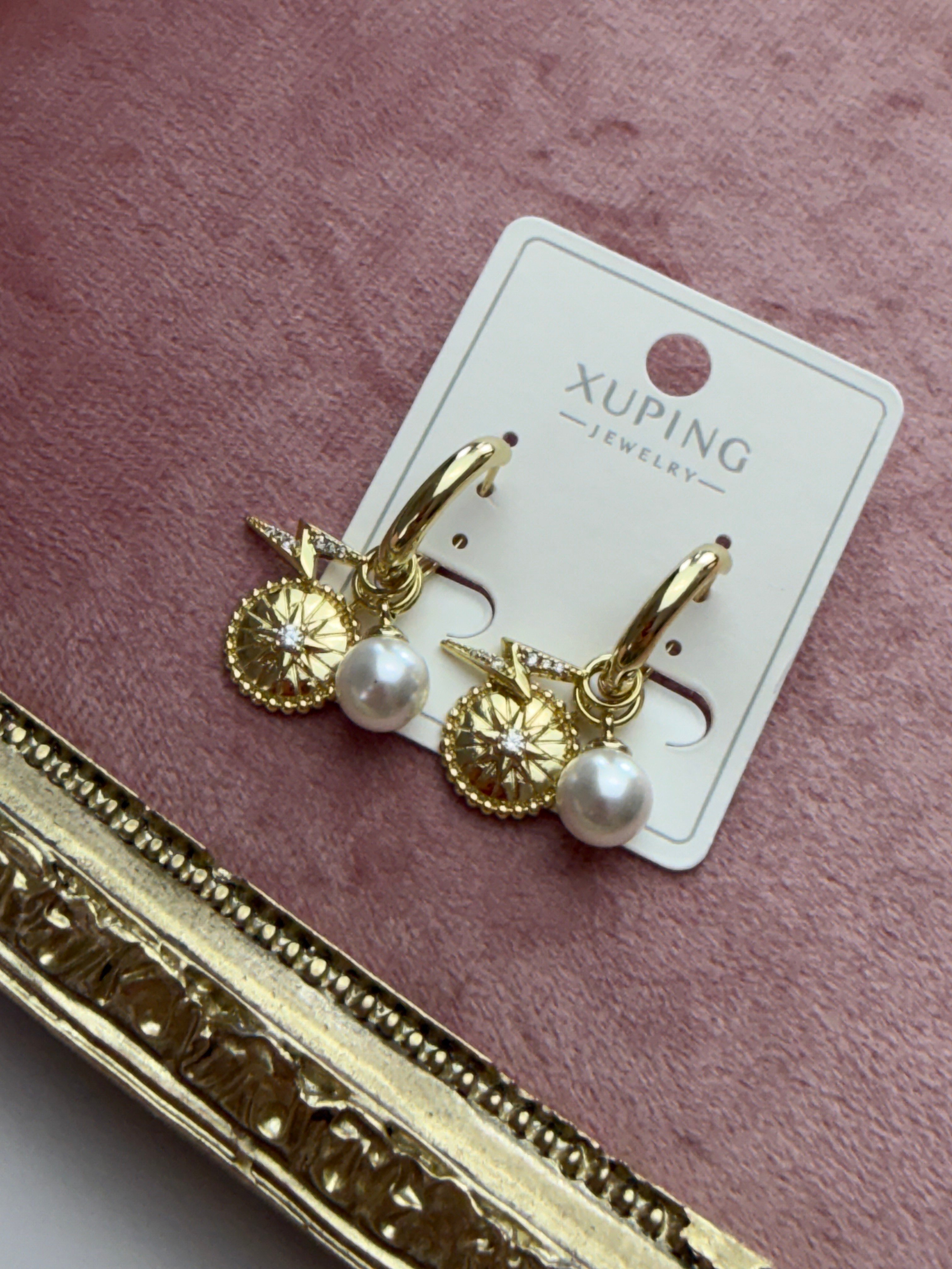 Xuping Zirkon Taşlı İnci Görünümlü Gold Küpe