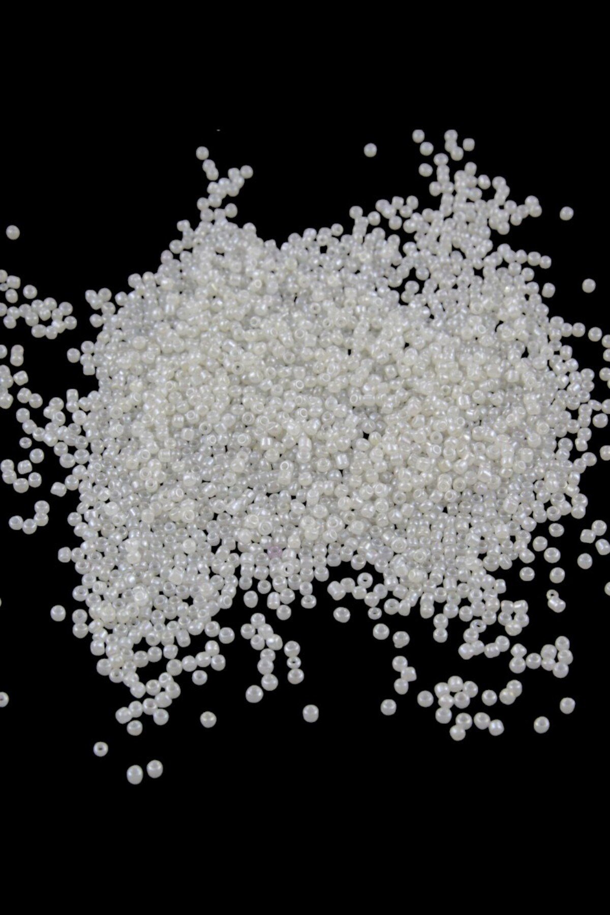 08 Kum Kırık Gümüş Boncuk 3 mm (100 Gr 6000 Adet )