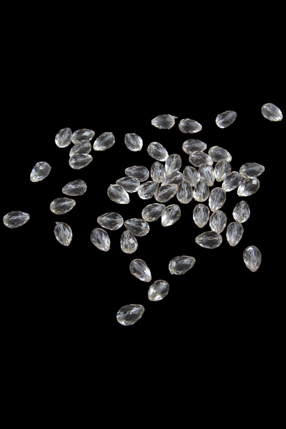 10x14 mm Damla Vizon Akrilik Boncuk (25 gr 34 Adet)
