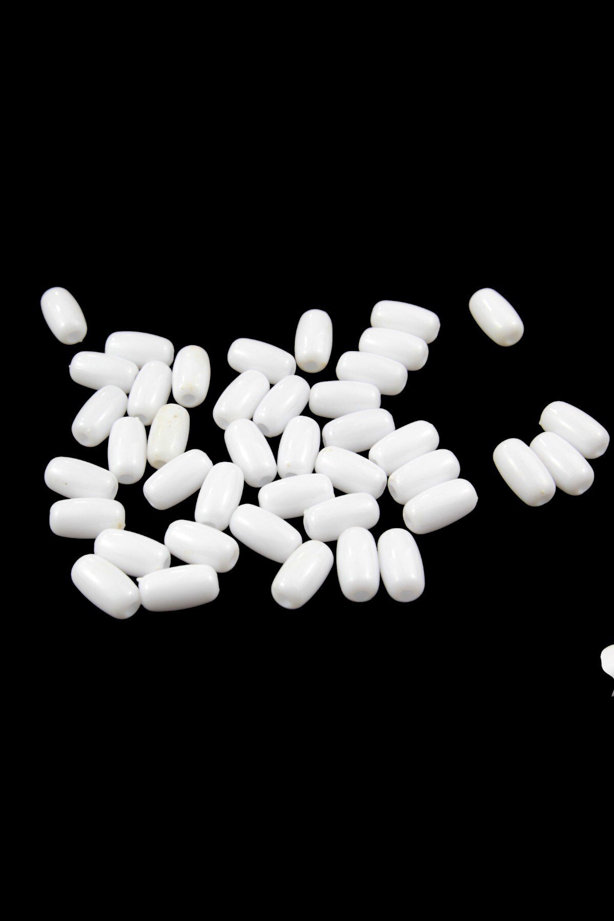 11x20 mm Silindir Şeklinde Beyaz Plastik Boncuk Takı Malzemesi 4 mm (10 Adet)