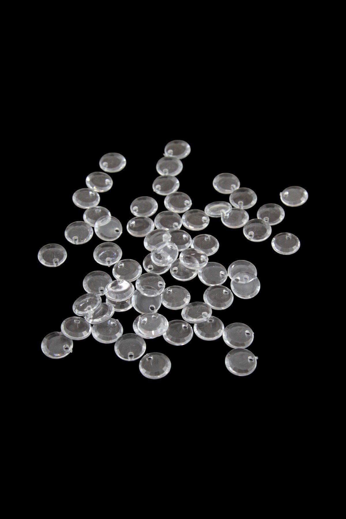15 mm Yandan Delikli Şeffaf Akrilik Pul Desen Boncuk (11 Adet)