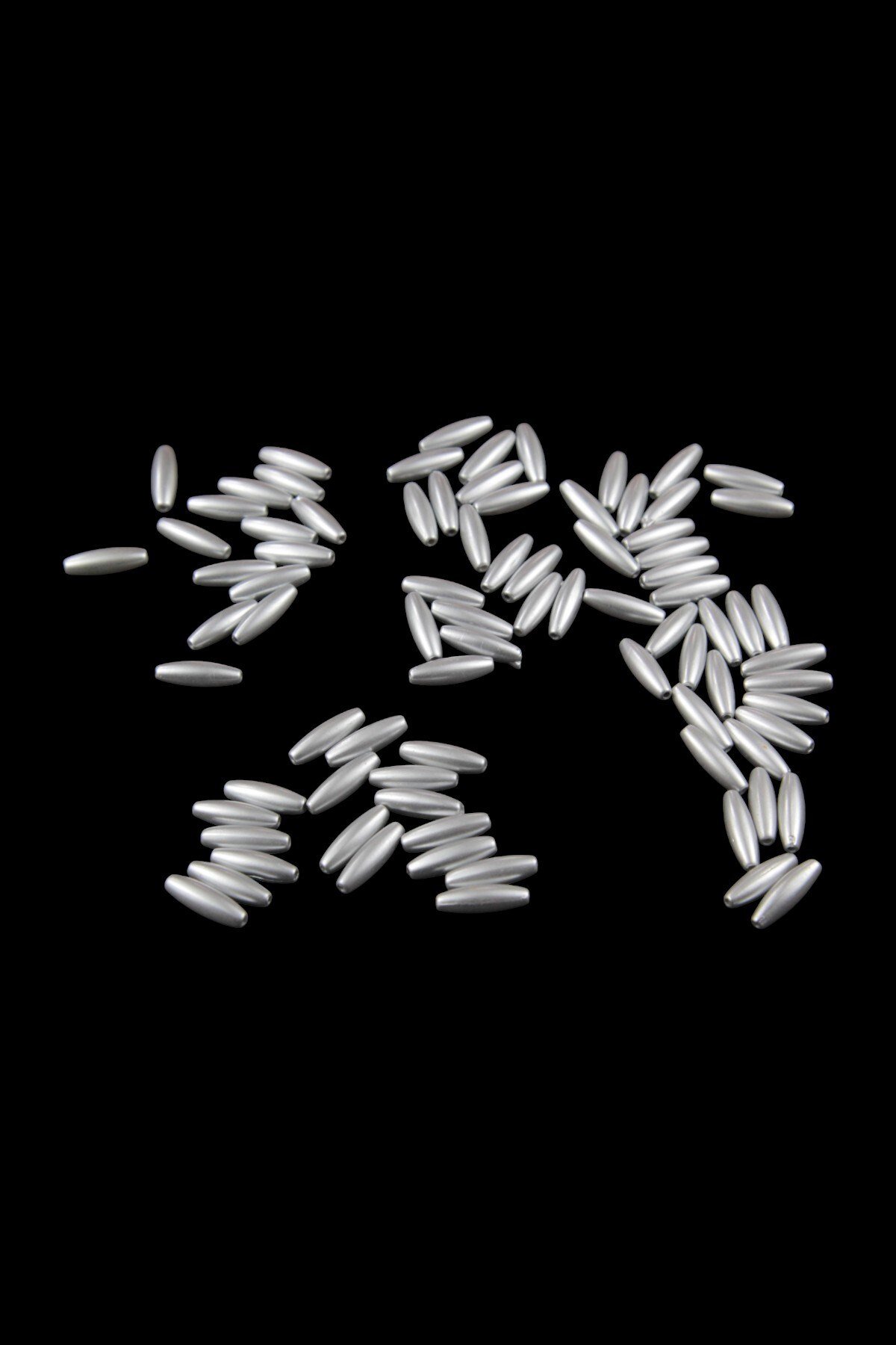 18x6 mm Arpa Boncuk Gri Plastik Boyalı (75 Adet)
