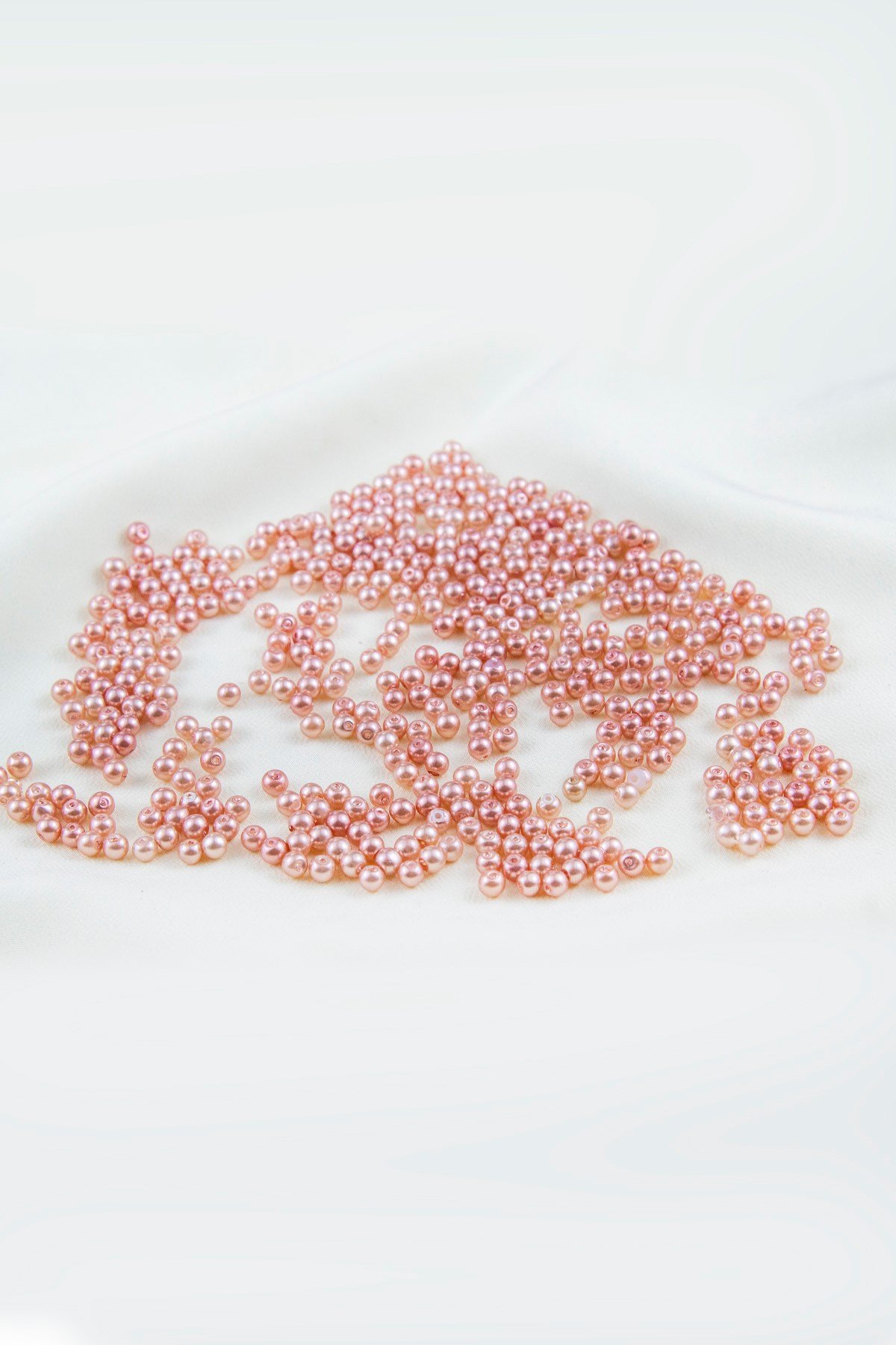 2 Renk Koyu Pudra 4 mm Cam İnci Boncuk Aksesuar Takı Malzemesi (30 Gr 330 Adet)