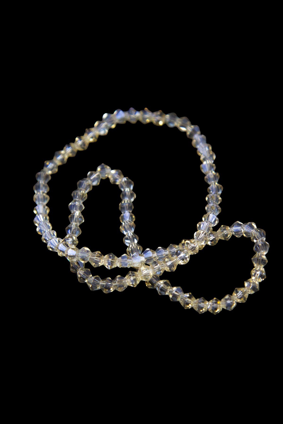 4 mm Açık Bej Piramit Kristal Cam Boncuk 1 Dizi - (85 Adet)
