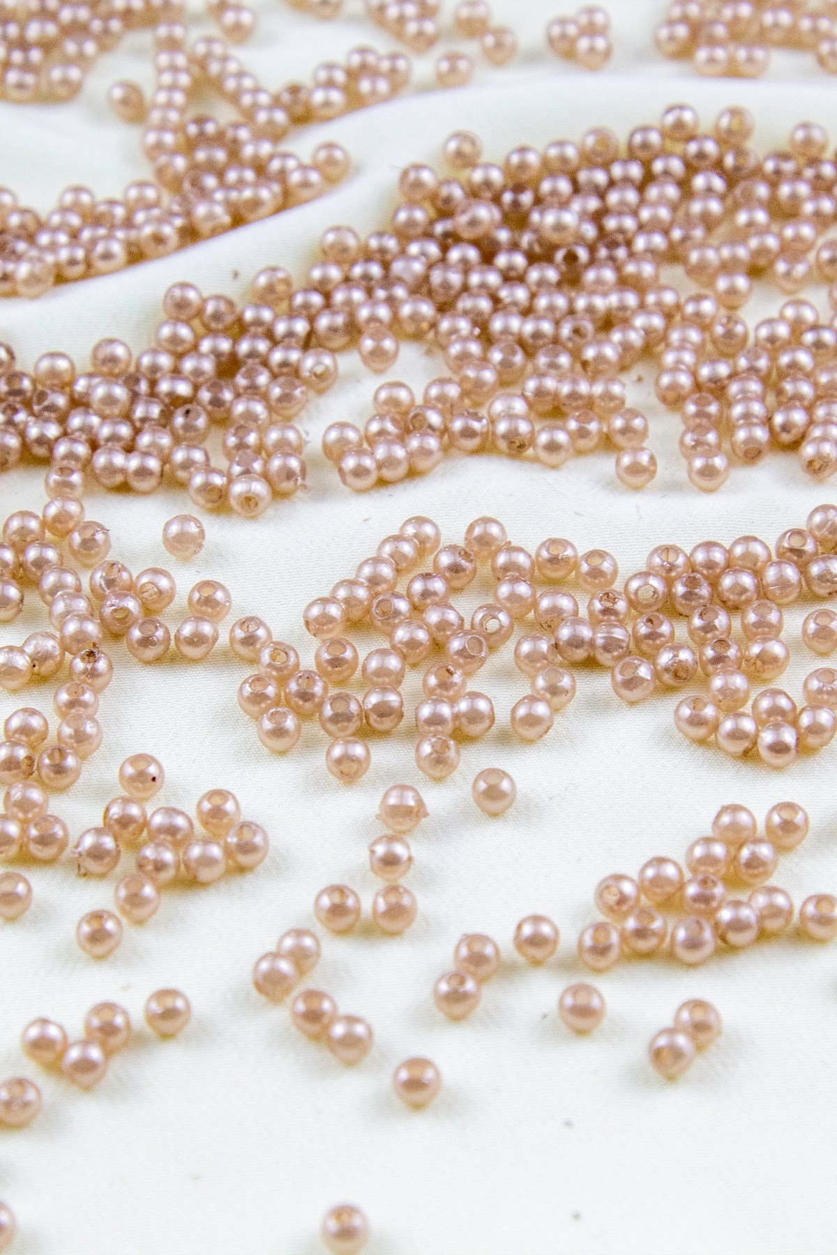 4 mm Açık Bej Tonu Plastik İnci Boncuk Aksesuar Takı Malzemesi (25 Gr)