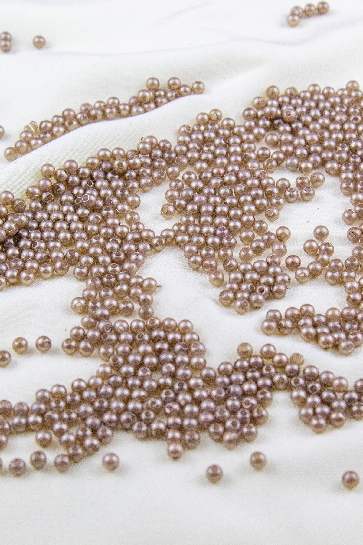 4 mm Grimsi kahve Plastik İnci Boncuk Aksesuar Takı Malzemesi (25 Gr)