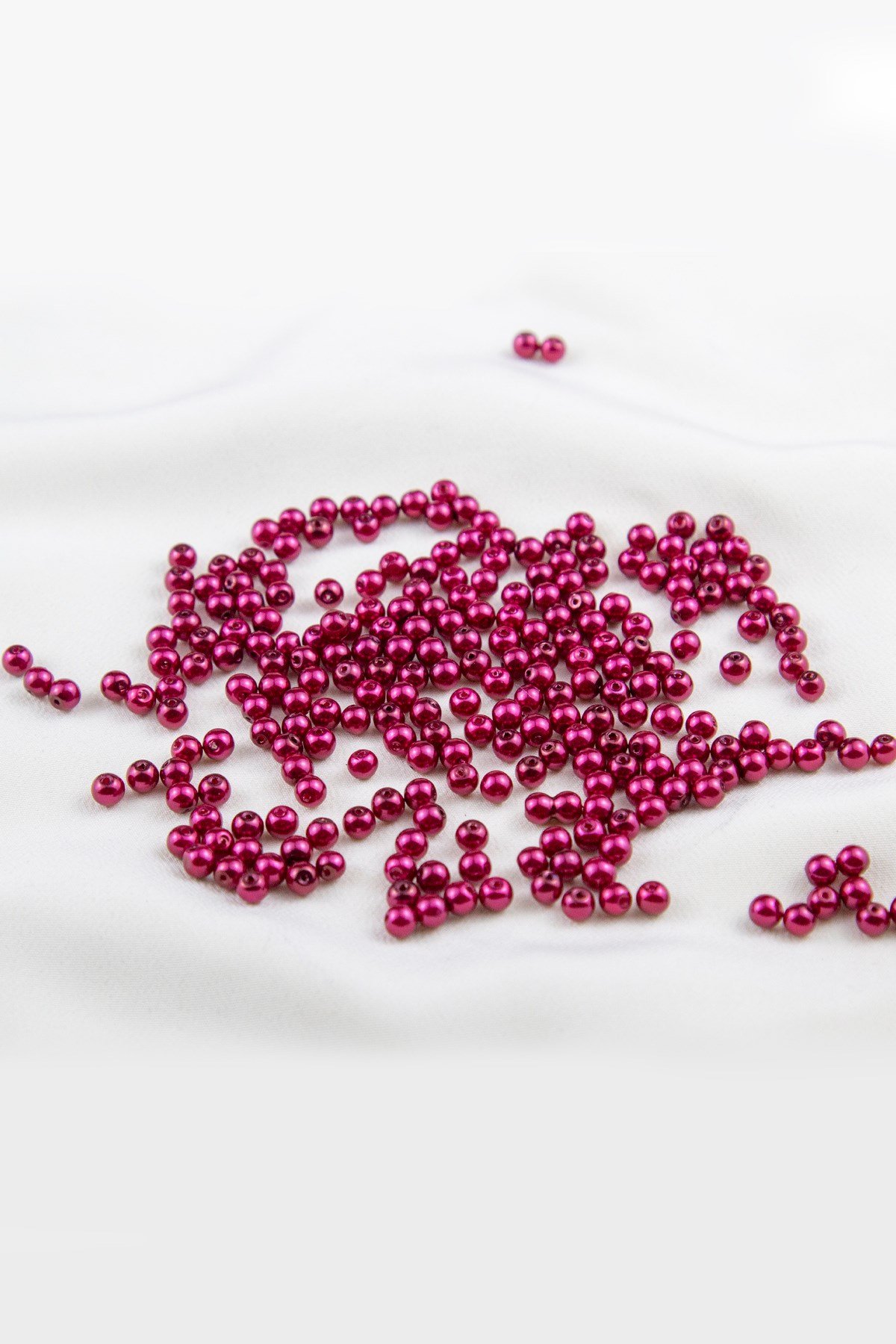 4 mm Koyu Bordo Cam İnci Boncuk Aksesuar Takı Malzemesi (30 Gr 330 Adet)