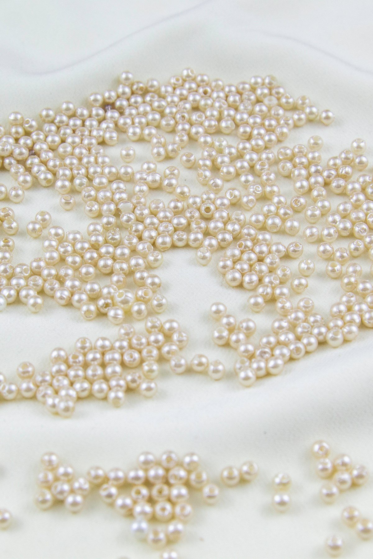 4 mm Koyu Kremsi Tonlar Plastik İnci Boncuk Aksesuar Takı Malzemesi (25 Gr)
