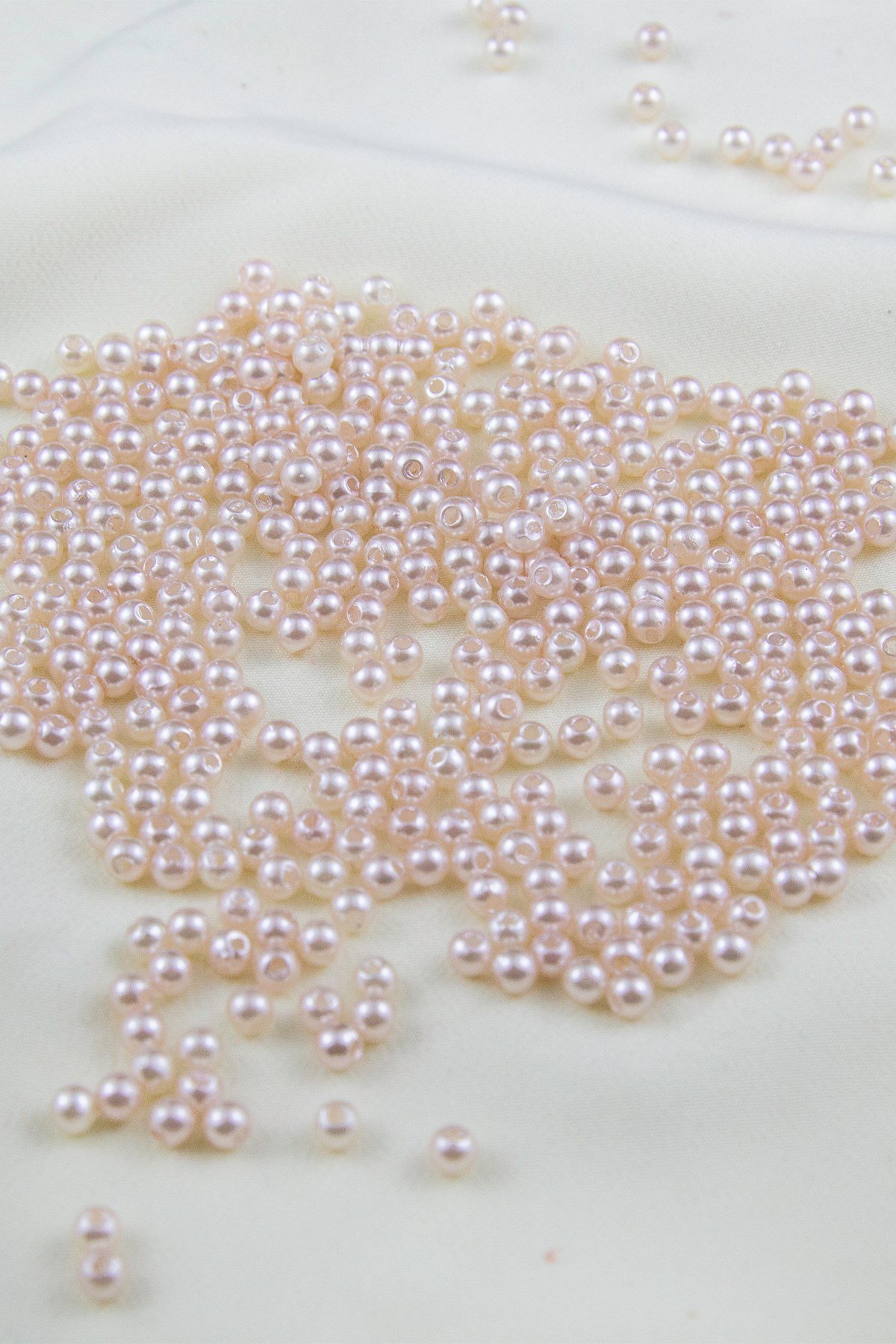 4 mm Krem Pembemsi Plastik İnci Boncuk Aksesuar Takı Malzemesi (25 Gr)
