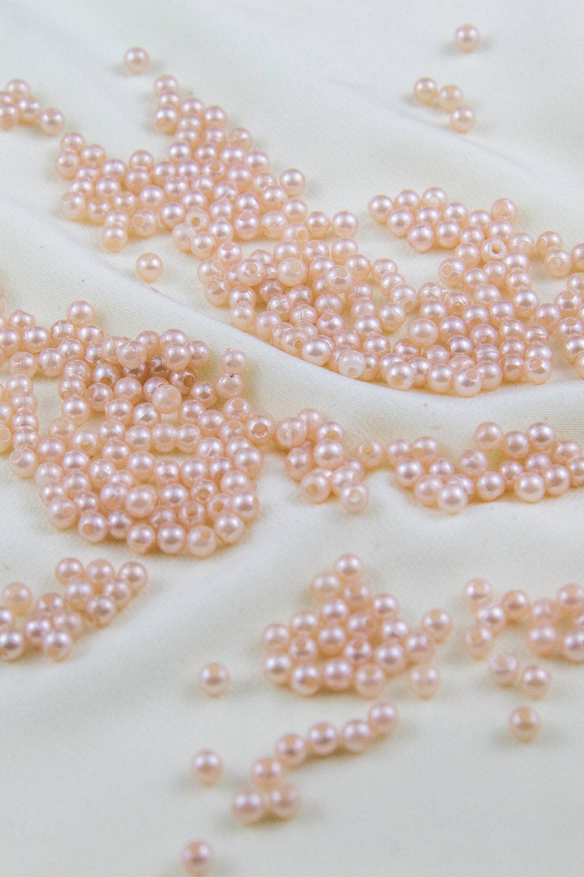 4 mm Soluk Pembemsi Krem Plastik İnci Boncuk Takı Malzemesi (25 Gr)