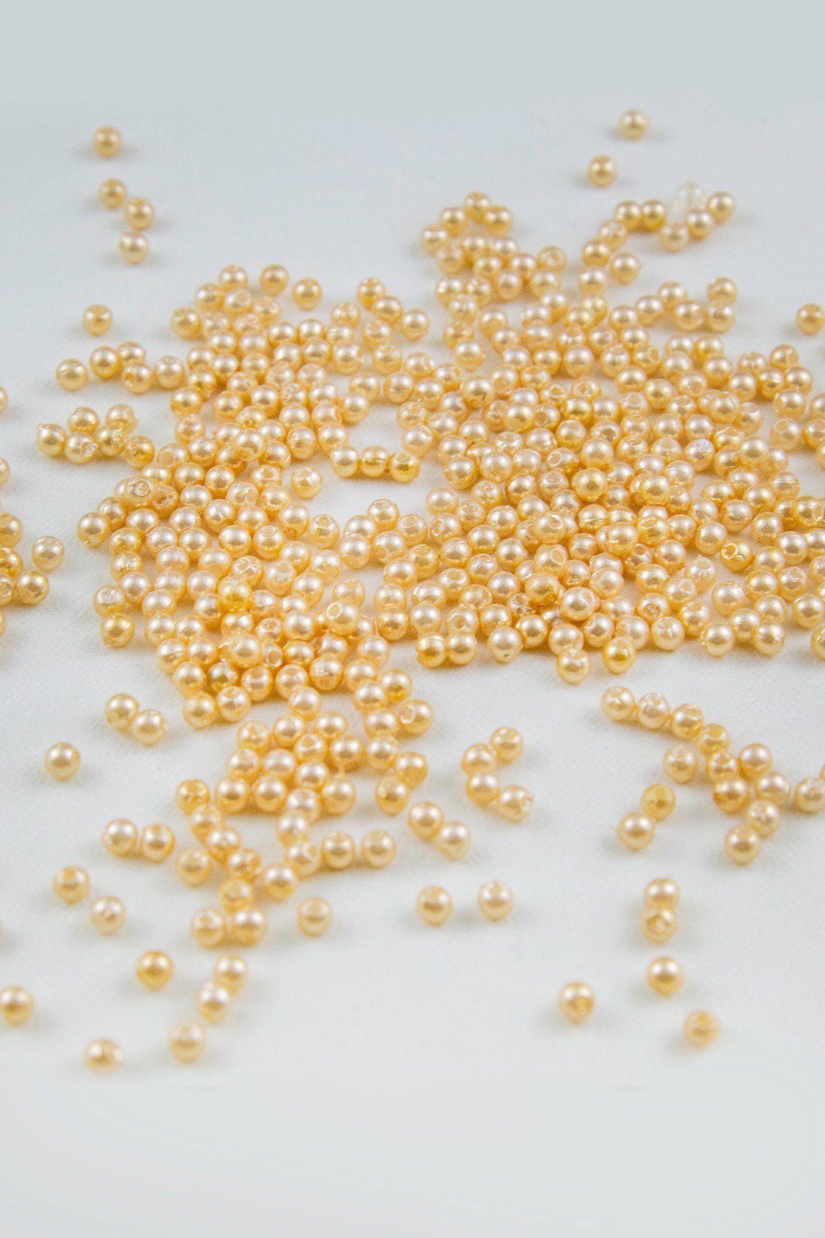 4 mm Turuncumsu Bej Plastik İnci Boncuk Aksesuar Takı Malzemesi (25 Gr)