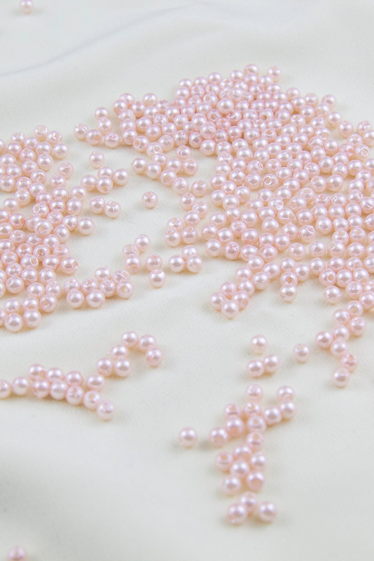 4 mm Uçuk Pembe Plastik İnci Boncuk Aksesuar Takı Malzemesi (25 Gr)