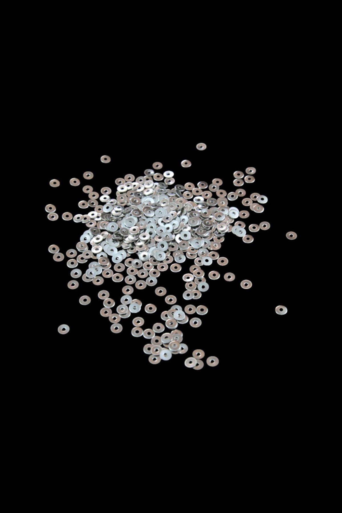 4,5 mm Gümüş Ortadan Delikli Metal Pul Payet (30 Gr 500 Adet)