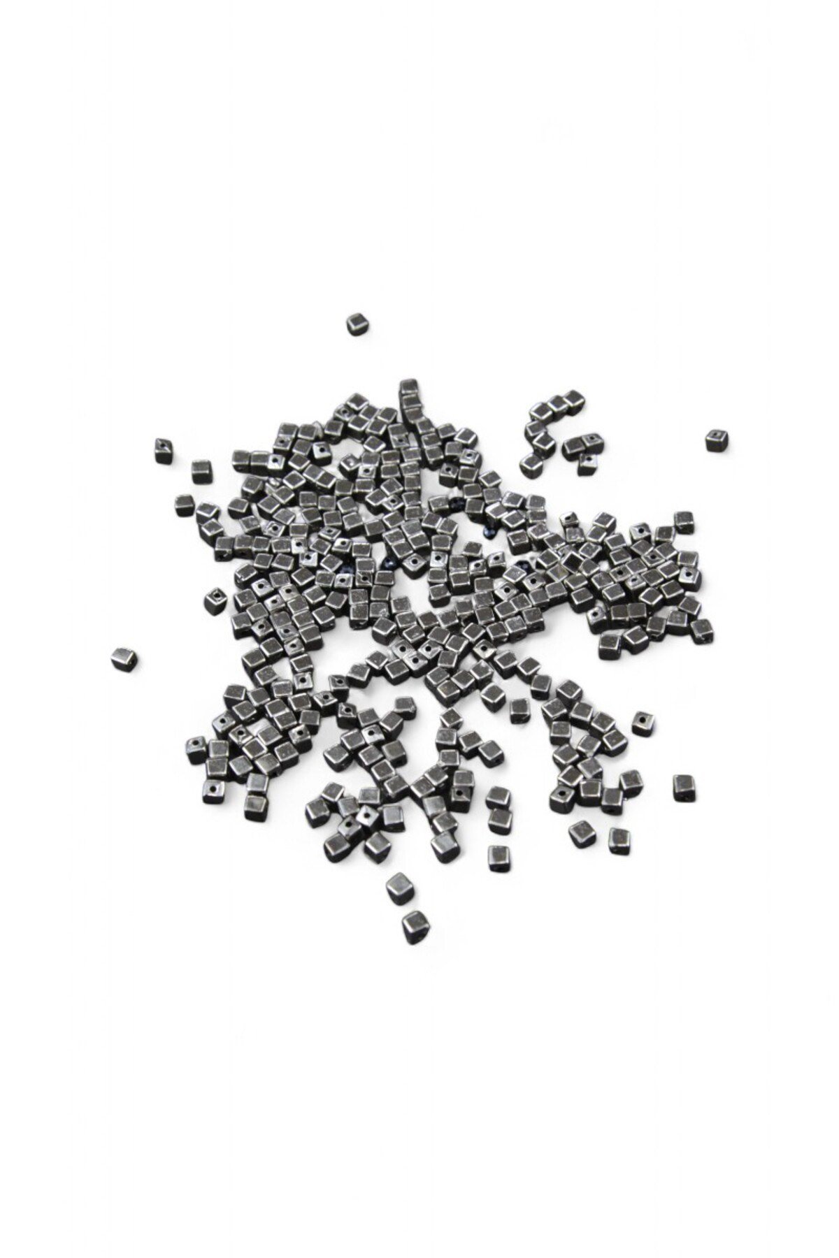 4x4 mm Kare Gümüş Plastik Boncuk (30 Gr 560 Adet)