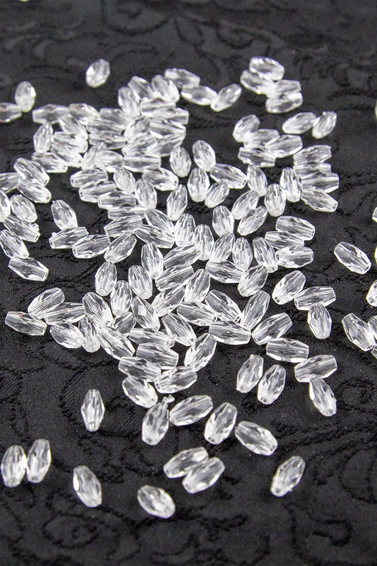 5x10 mm Şeffaf Arpa Akrilik Boncuk Aksesuar (25 Gram)