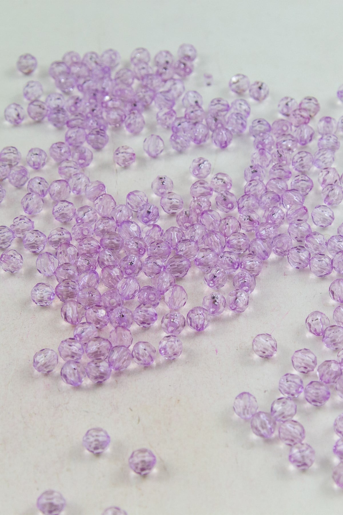6 mm Basık Leylak Akrilik Boncuk Aksesuar (25 Gram)