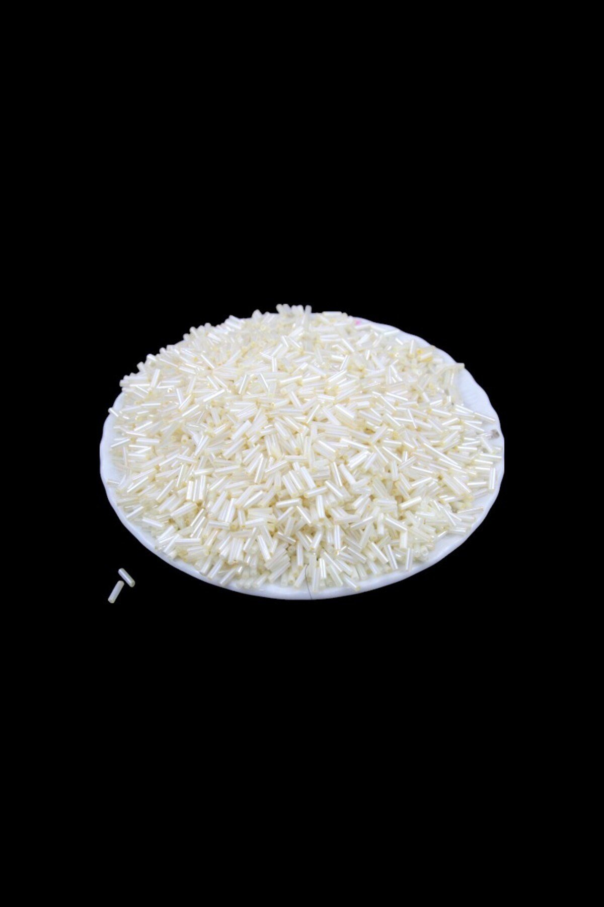 6x2 mm 2 Renk Krem Boru Boncuk 100 Gr