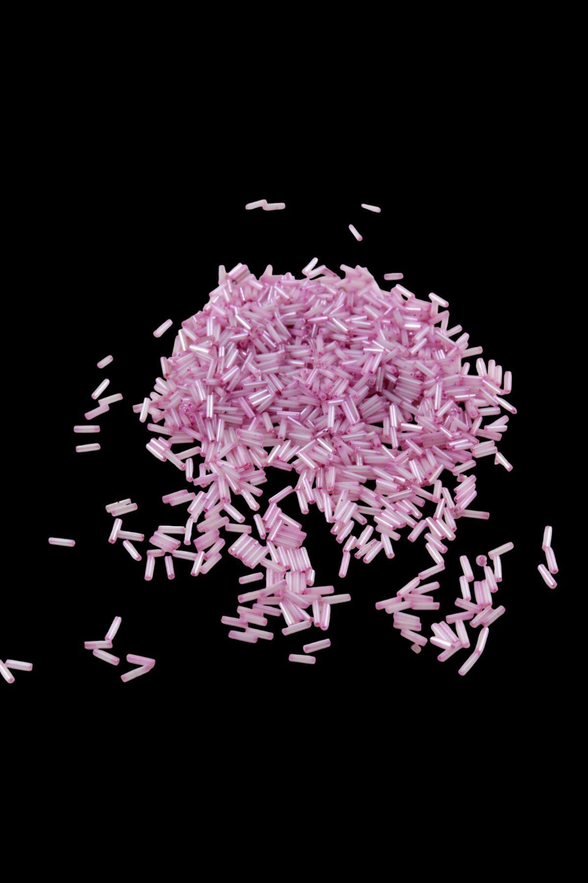 6x2 mm İçten Boyalı Açık Pembe Boncuk 100 Gr