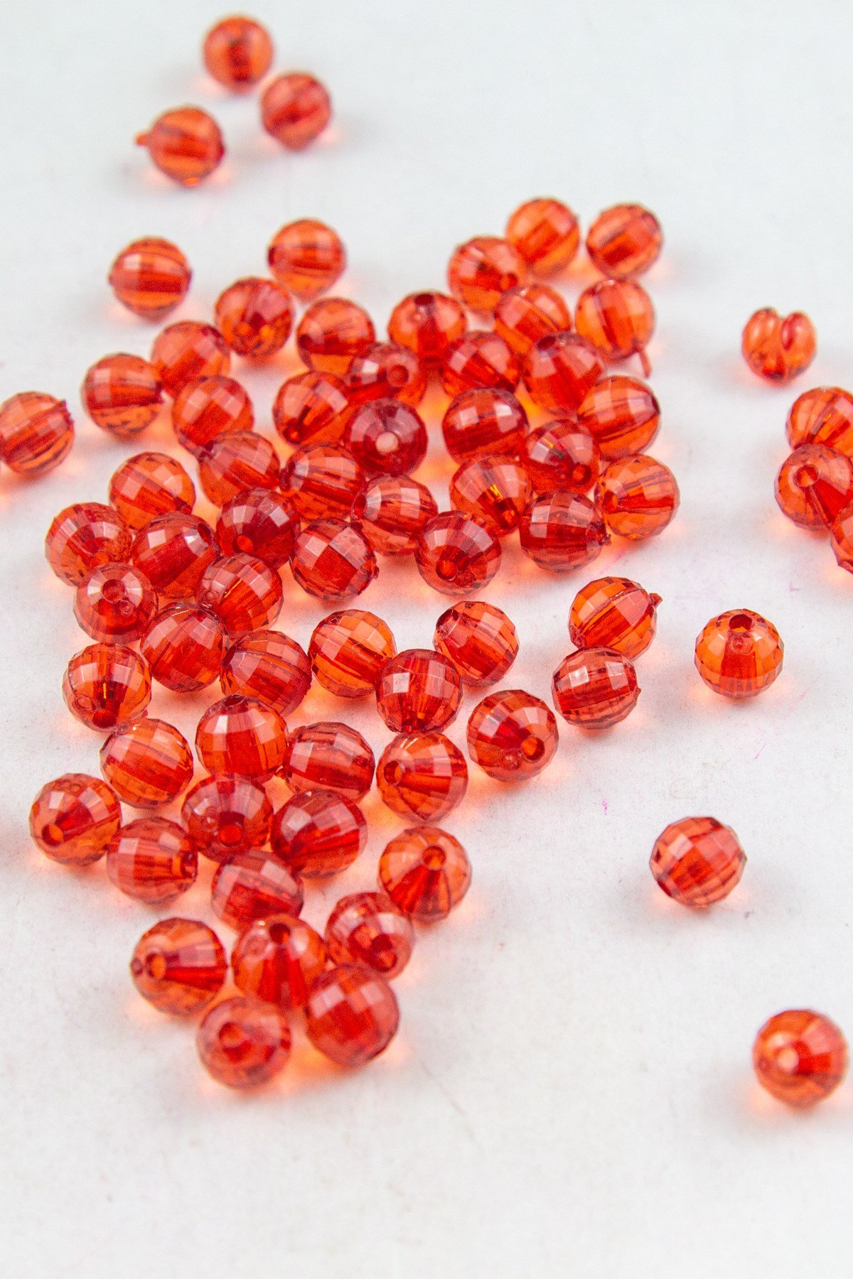 8 mm Dünya Akrilik Boncuk Bayrak Kırmızısı Aksesuar Takı Malzemesi (25 Gram)