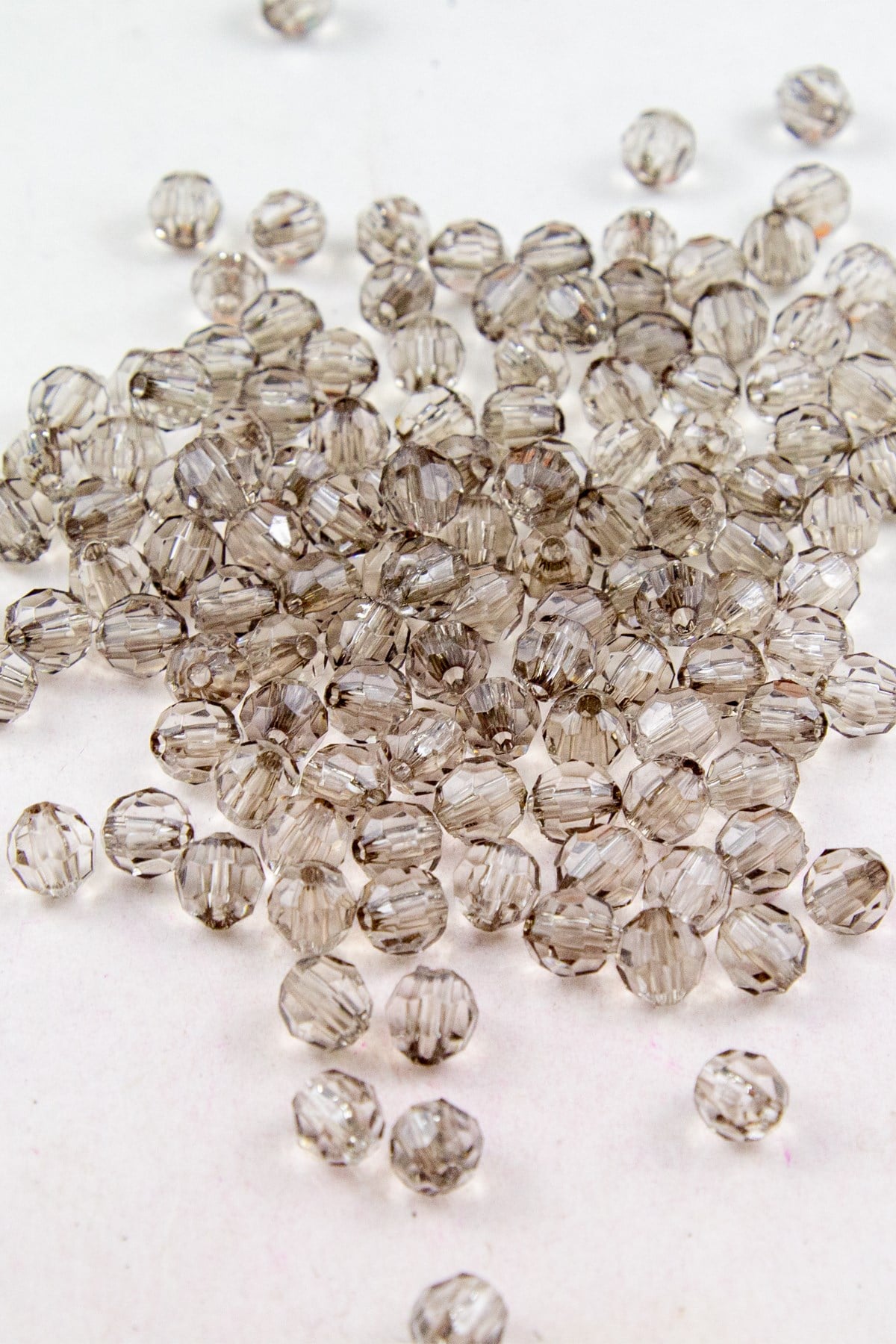 8 mm Dünya Gri Akrilik Boncuk Aksesuar Takı Malzemesi (20 Gram)