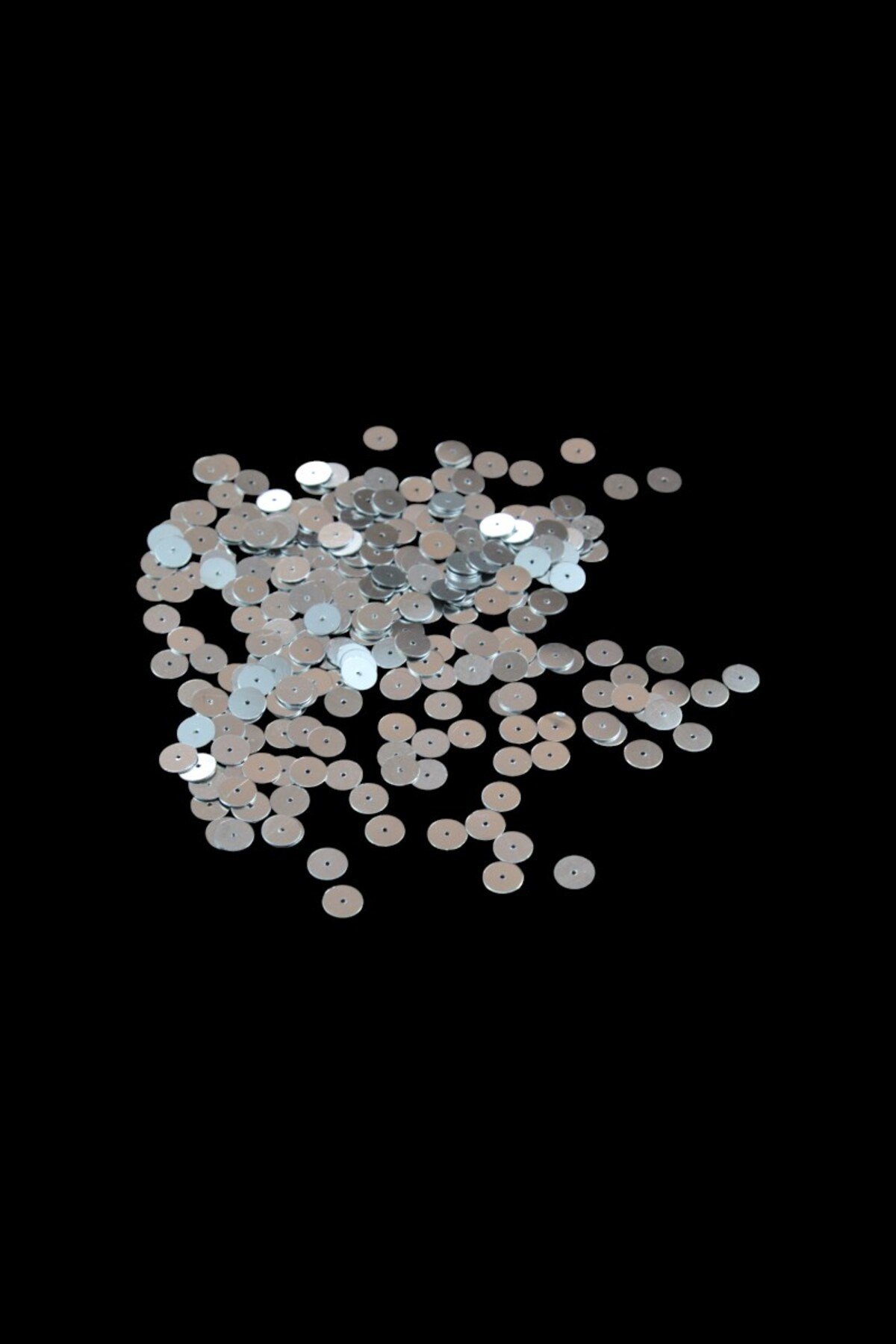 8 mm Gümüş Ortadan Delikli Metal Pul Payet (30 Gr 170 Adet)