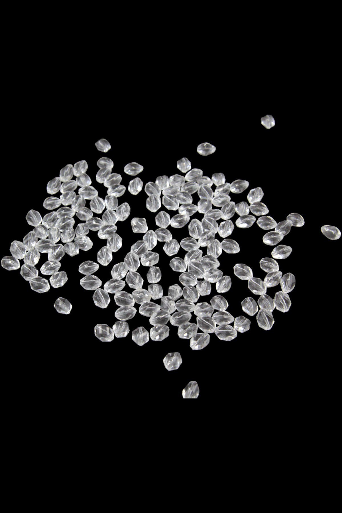 8x10 mm Oval Şeffaf İçten Delikli Akrilik Boncuk (25 Gr 75 Adet)