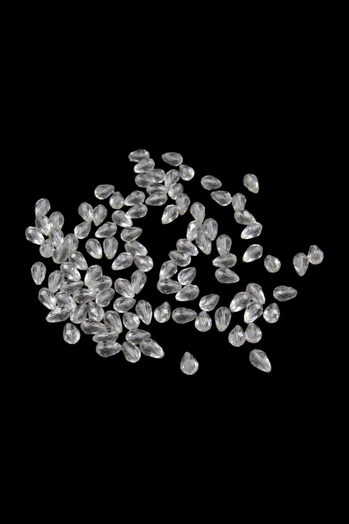 8x13 mm Damla Gri Akrilik Boncuk (25 gr 60 Adet)