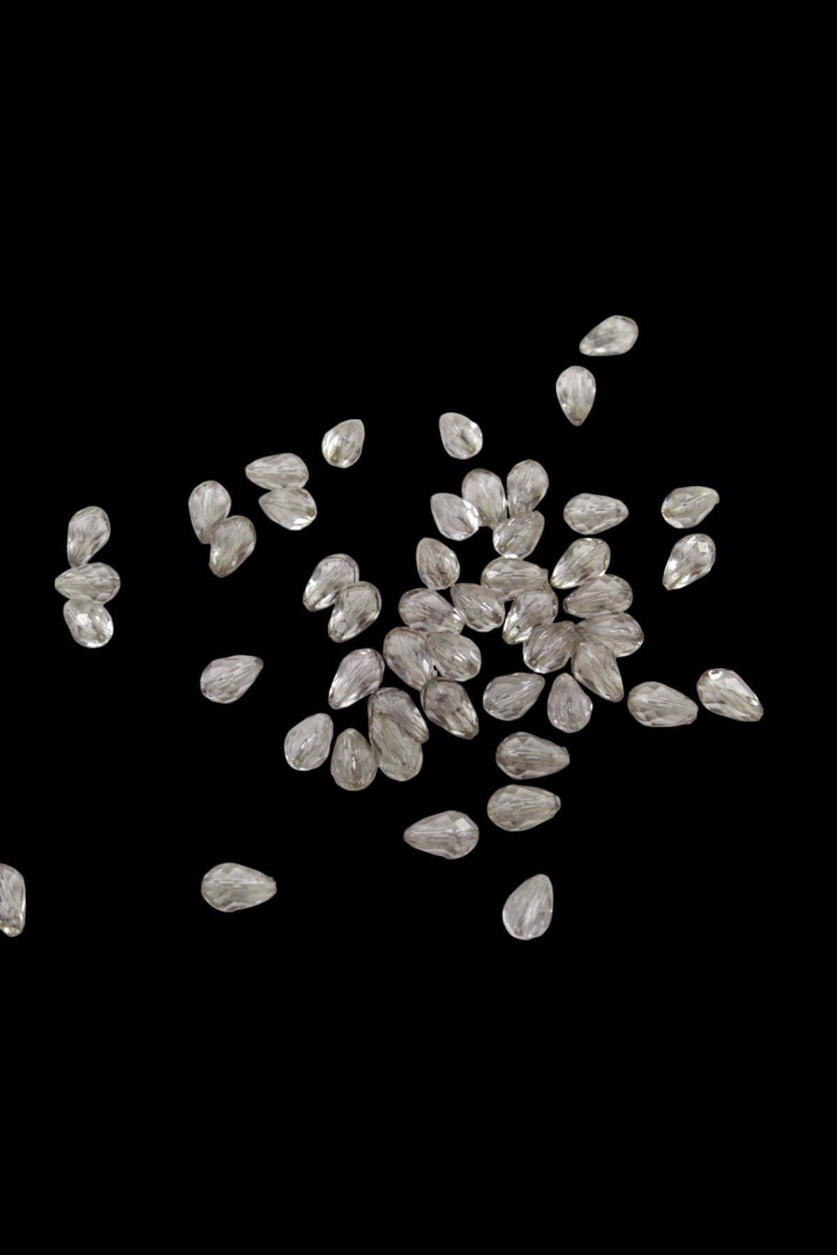 8x13 mm Damla Vizon Tonunda Akrilik Boncuk (25 gr 60 Adet)