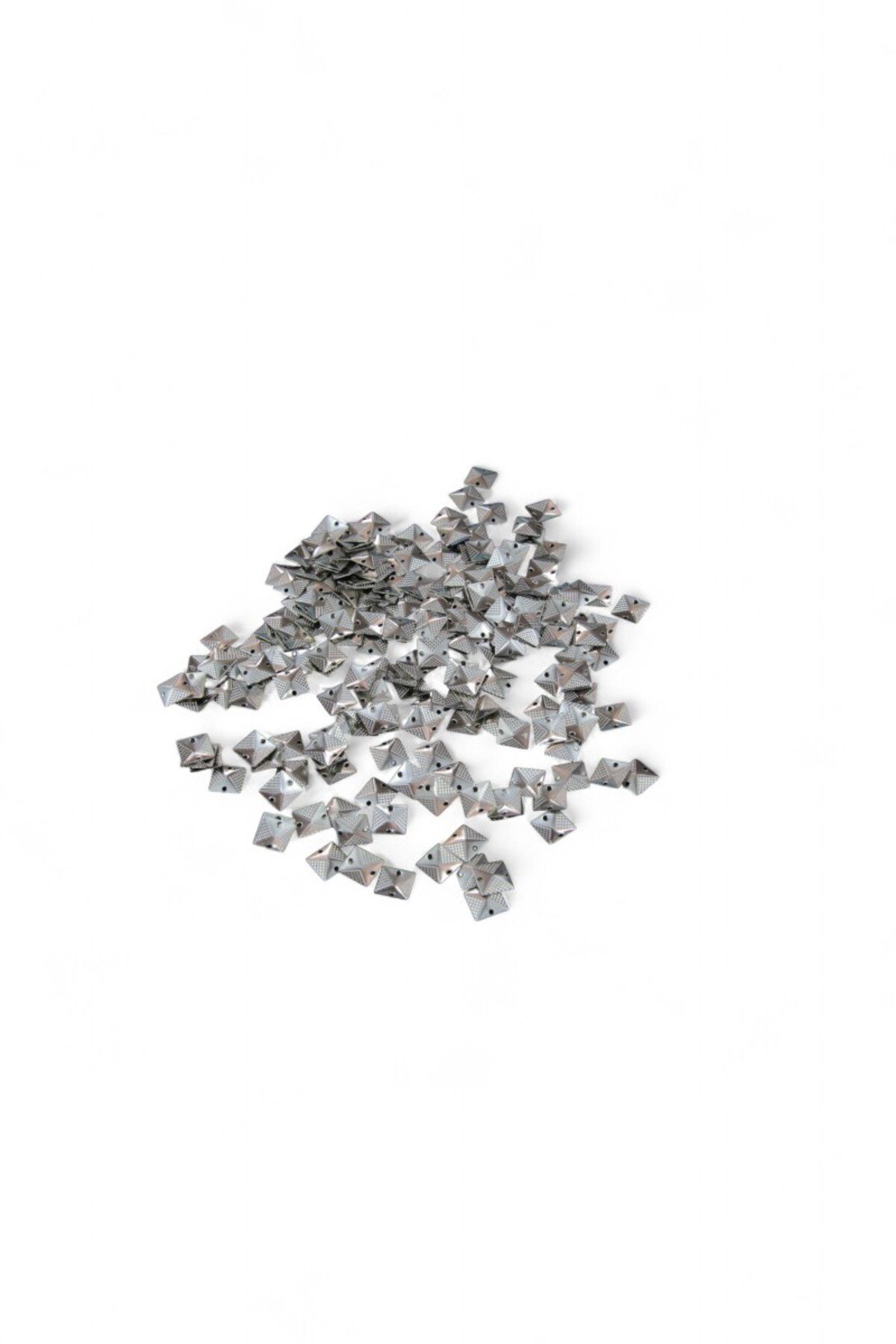 9x9 Kare Bombeli Çift Delikli Gümüş Pul Payet (30 Gr 100 Adet)