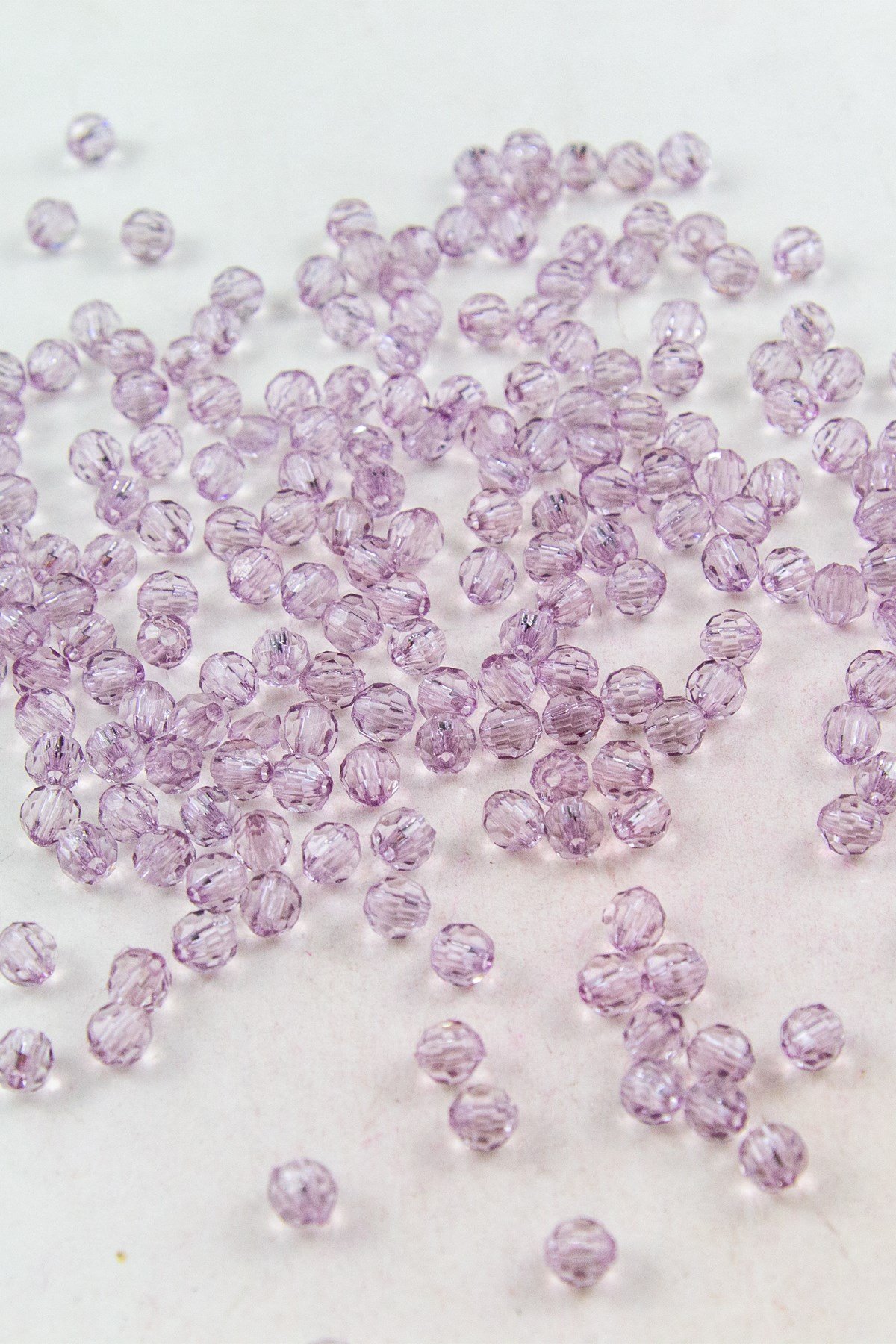 Açık Lila 6 mm Dünya Akrilik Boncuk Aksesuar (25 Gram)
