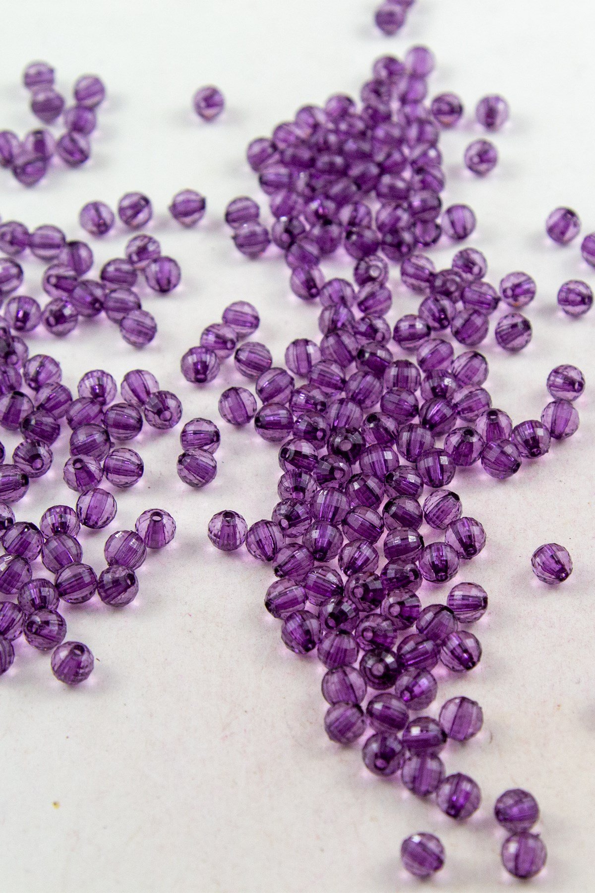 Açık Mürdüm 6 mm Dünya Akrilik Boncuk Aksesuar (25 Gram)