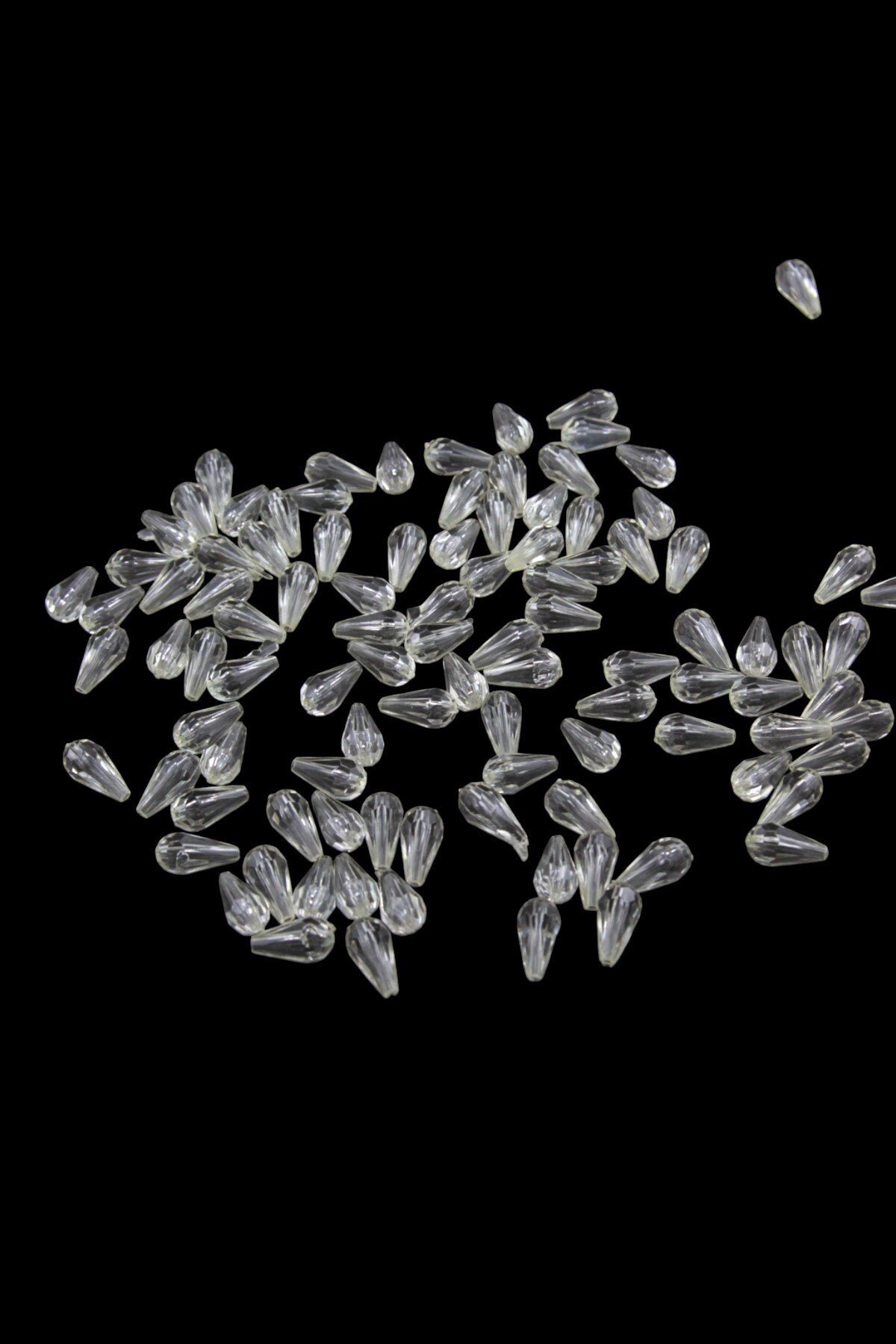 Akrilik Damla Boncuk 7x14 mm Açık Bal Rengi Boncuk (25 gr 70 Adet)
