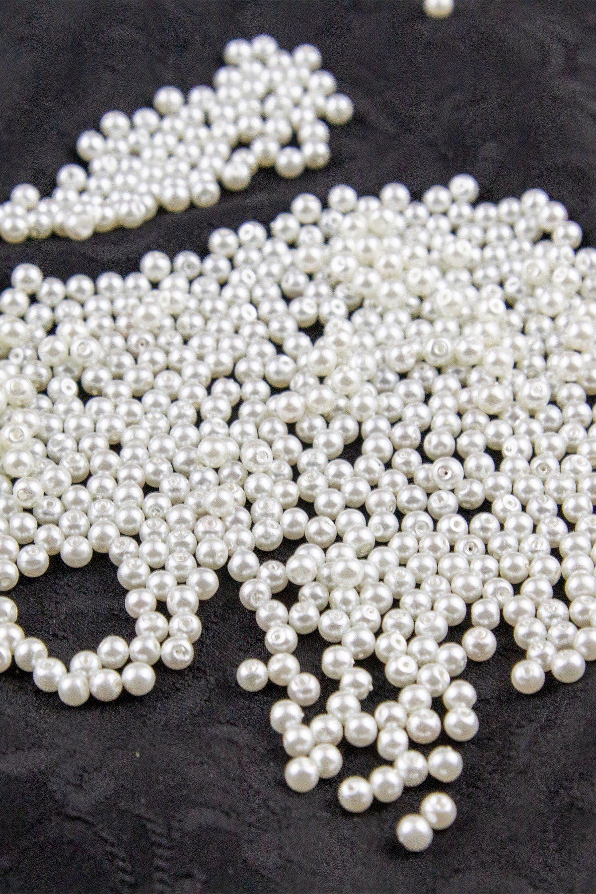 Ekru 4 mm Cam İnci Boncuk Aksesuar Takı Malzemesi (30 Gr 330 Adet)