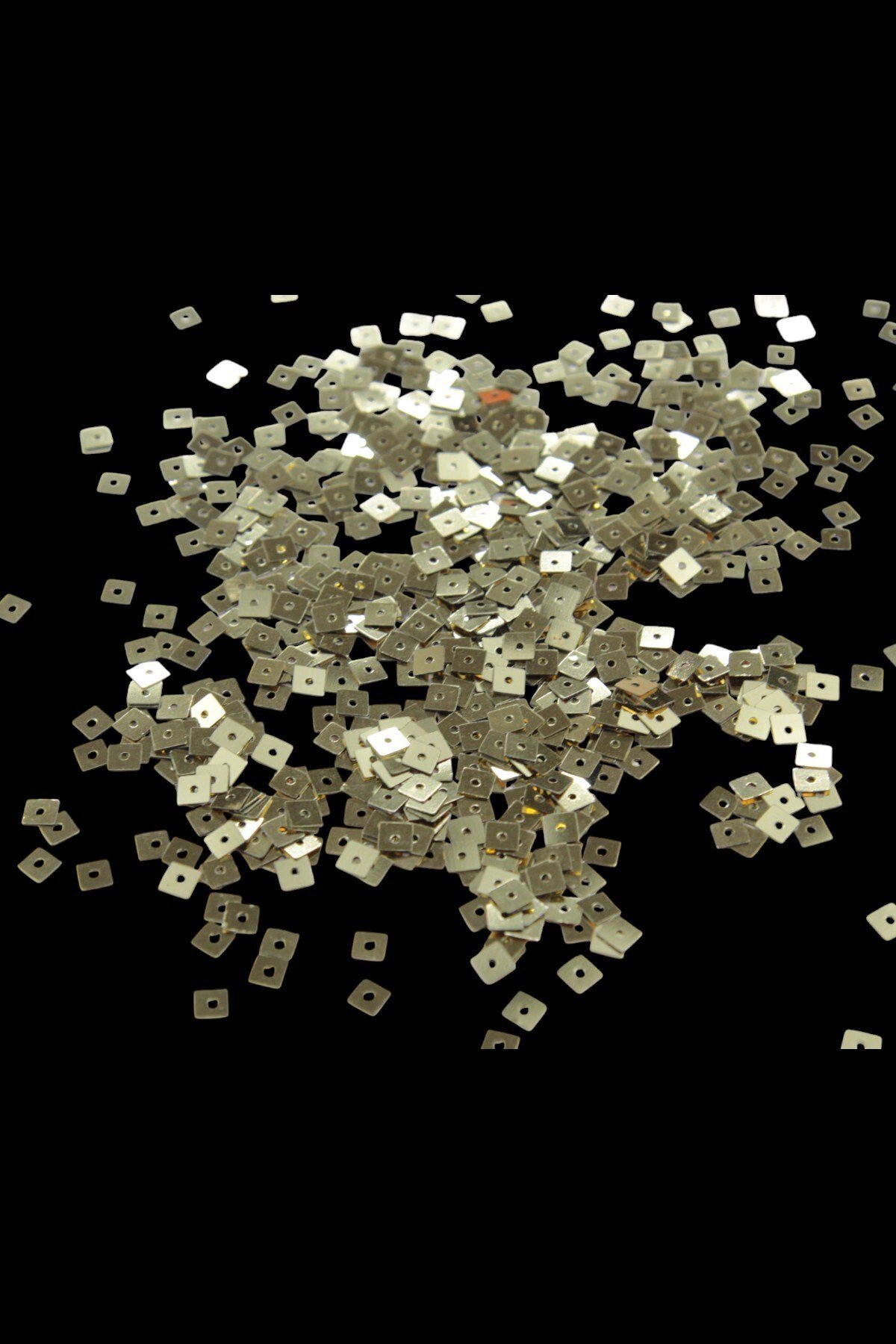 Gold 5x5 Kare Ortadan Delikli Pul Payet 30 Gr (Tülbent, Oya, Havlu Malzemesi)