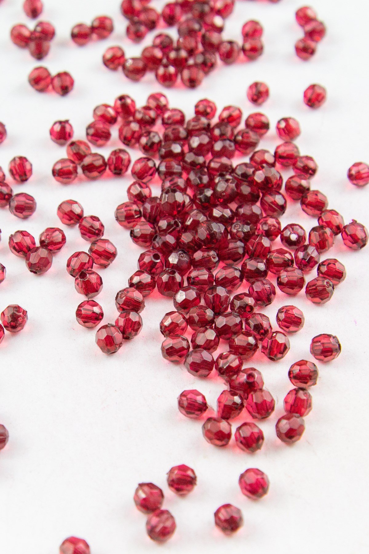 Güzel Bordo 6 mm Dünya Akrilik Boncuk Aksesuar (25 Gram)