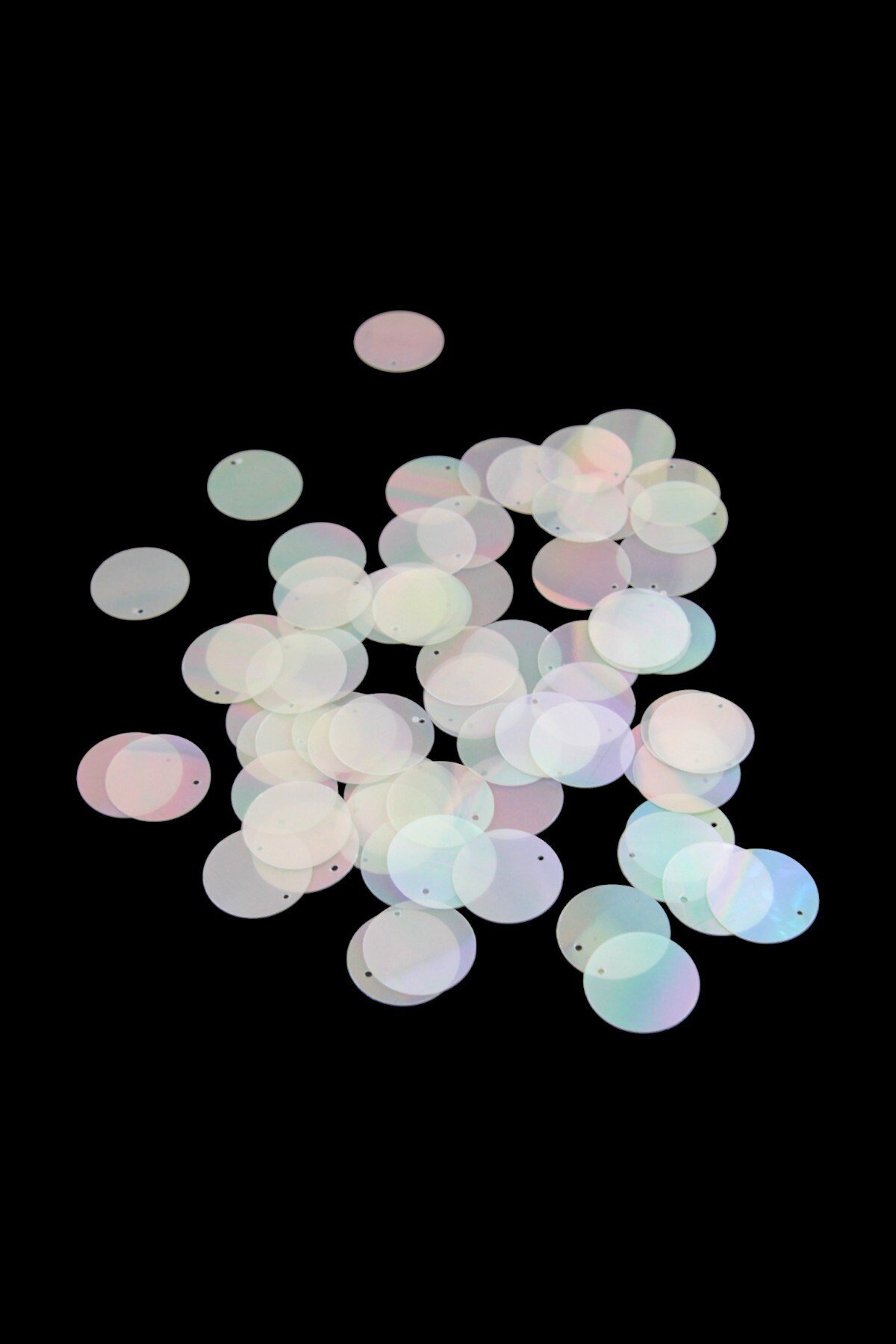 Janjan 20 mm Yandan Delikli Plastik Pul Payet 30 Gr (Tülbent, Oya, Havlu Malzemesi)