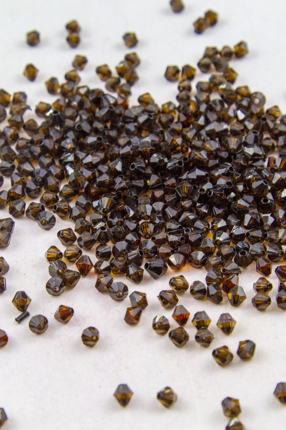 Kahverengi Piramit 5 mm Akrilik Boncuk Aksesuar (25 Gram)