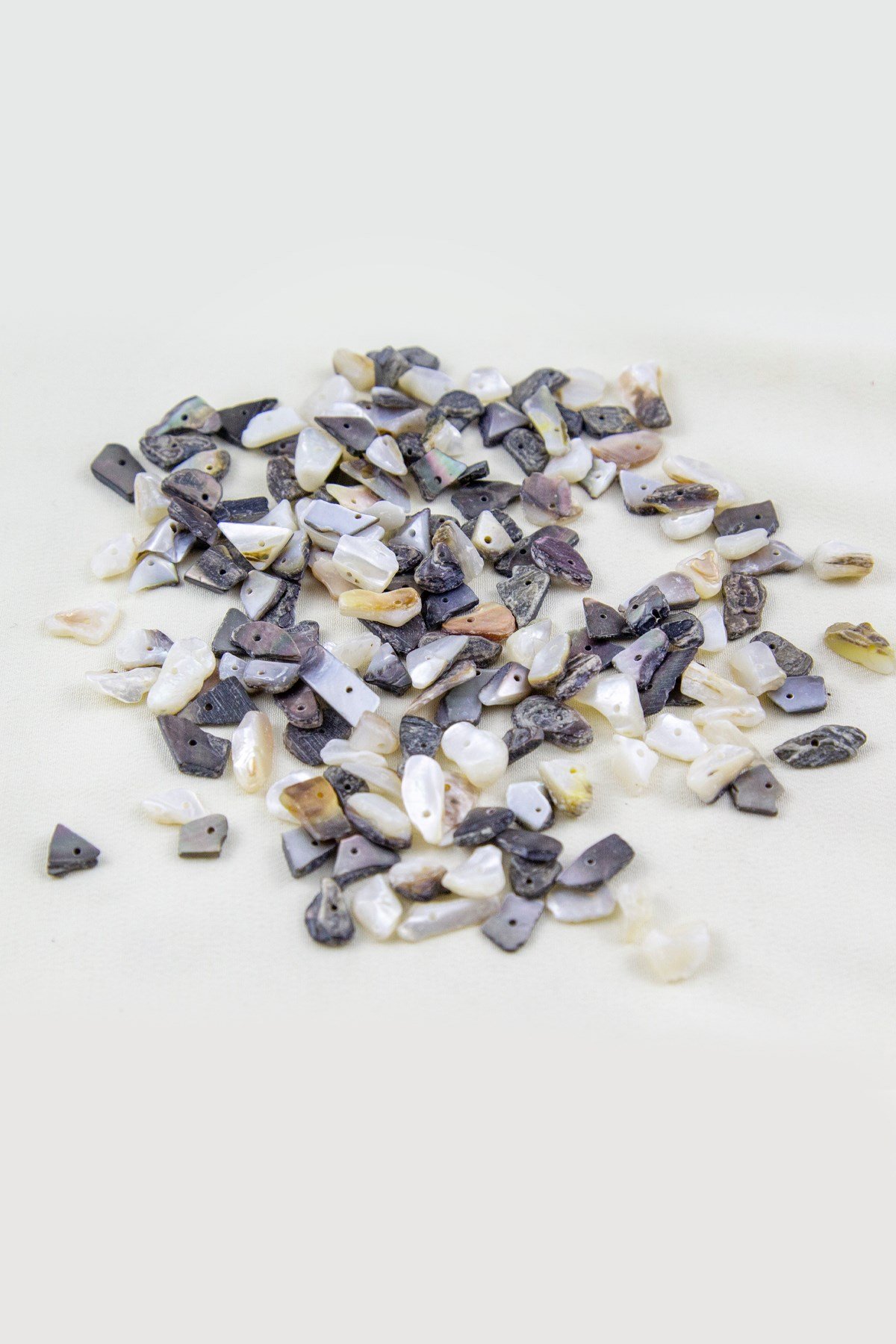 Krem Antra Düz Doğal Taş Boncuk 6-10 mm Boyutlarında (25 Gram Yaklaşık 100 Adet)